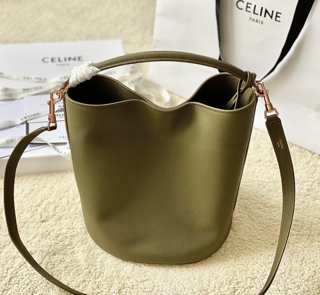 Ce**e bucket 16