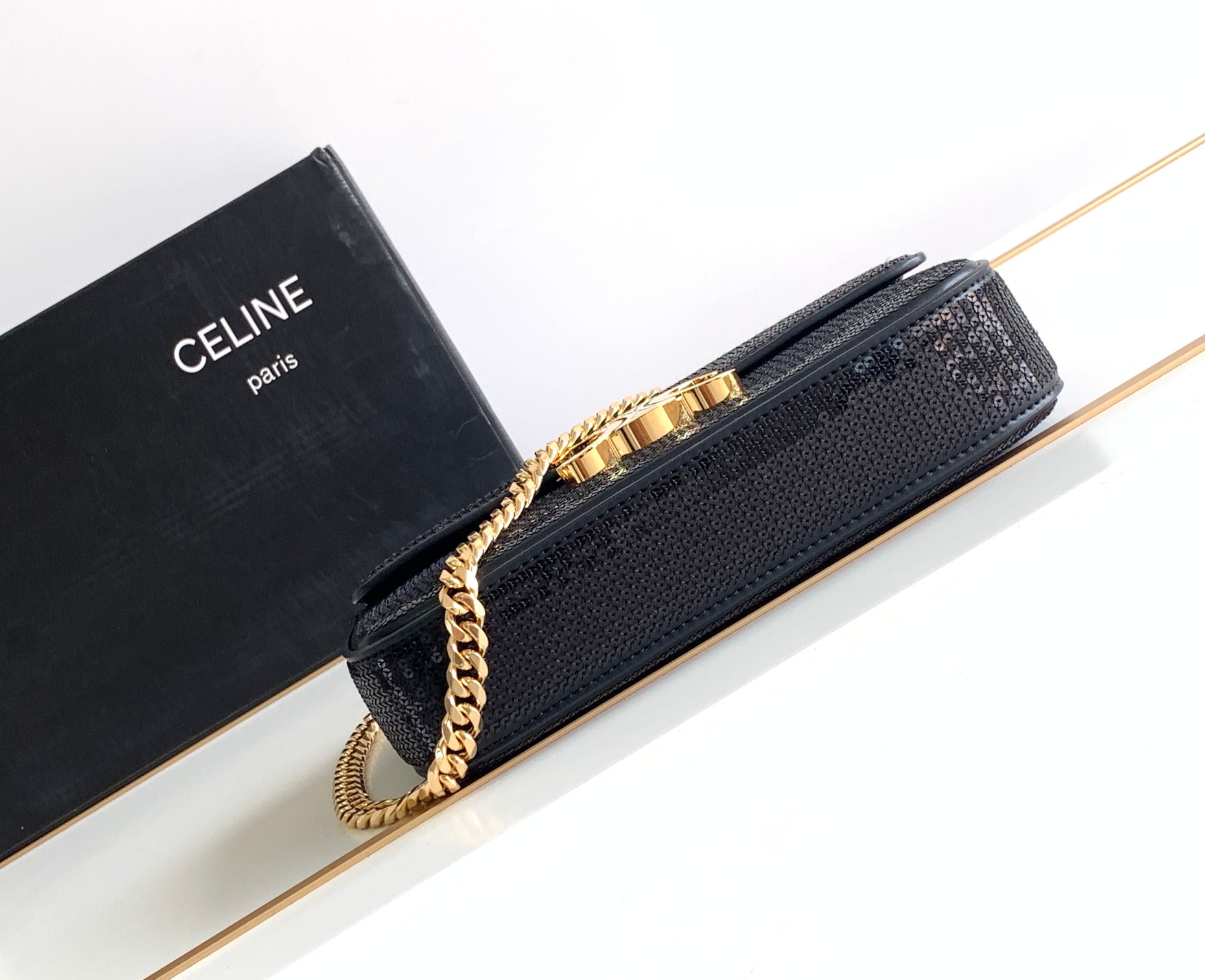 Ce**e chain shoulder bag triomphe
