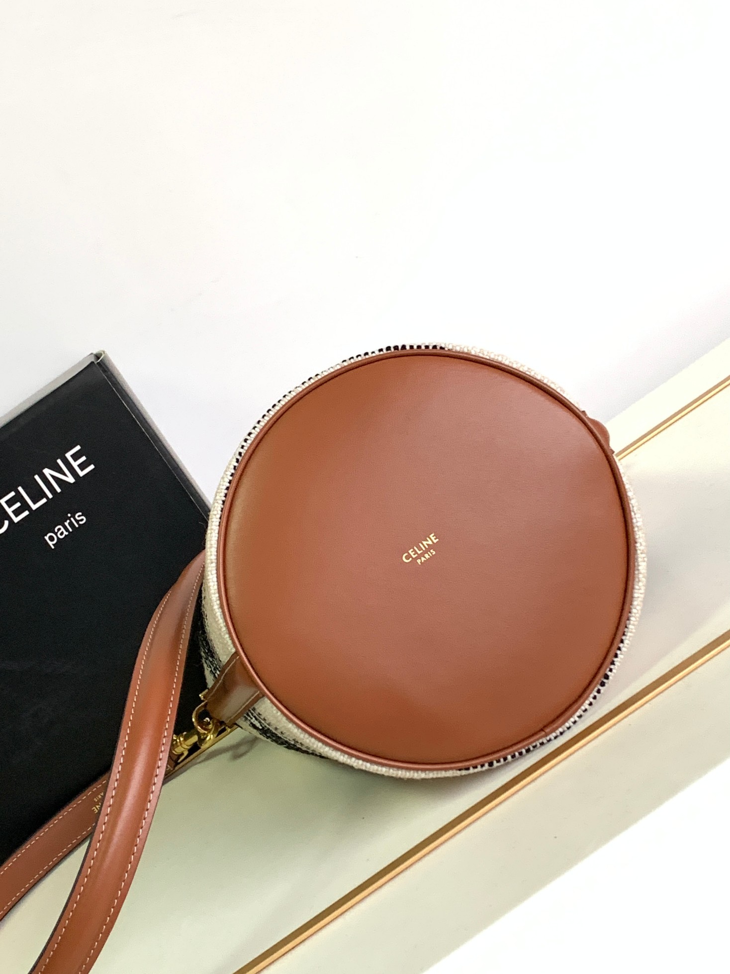 Ce**e mini bucket 16