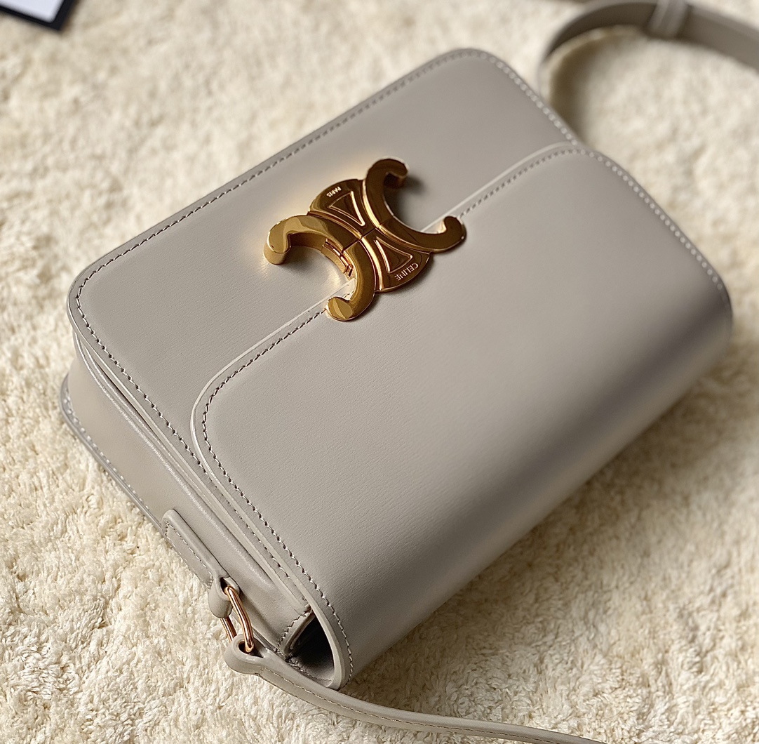 Ce**e teen triomphe bag