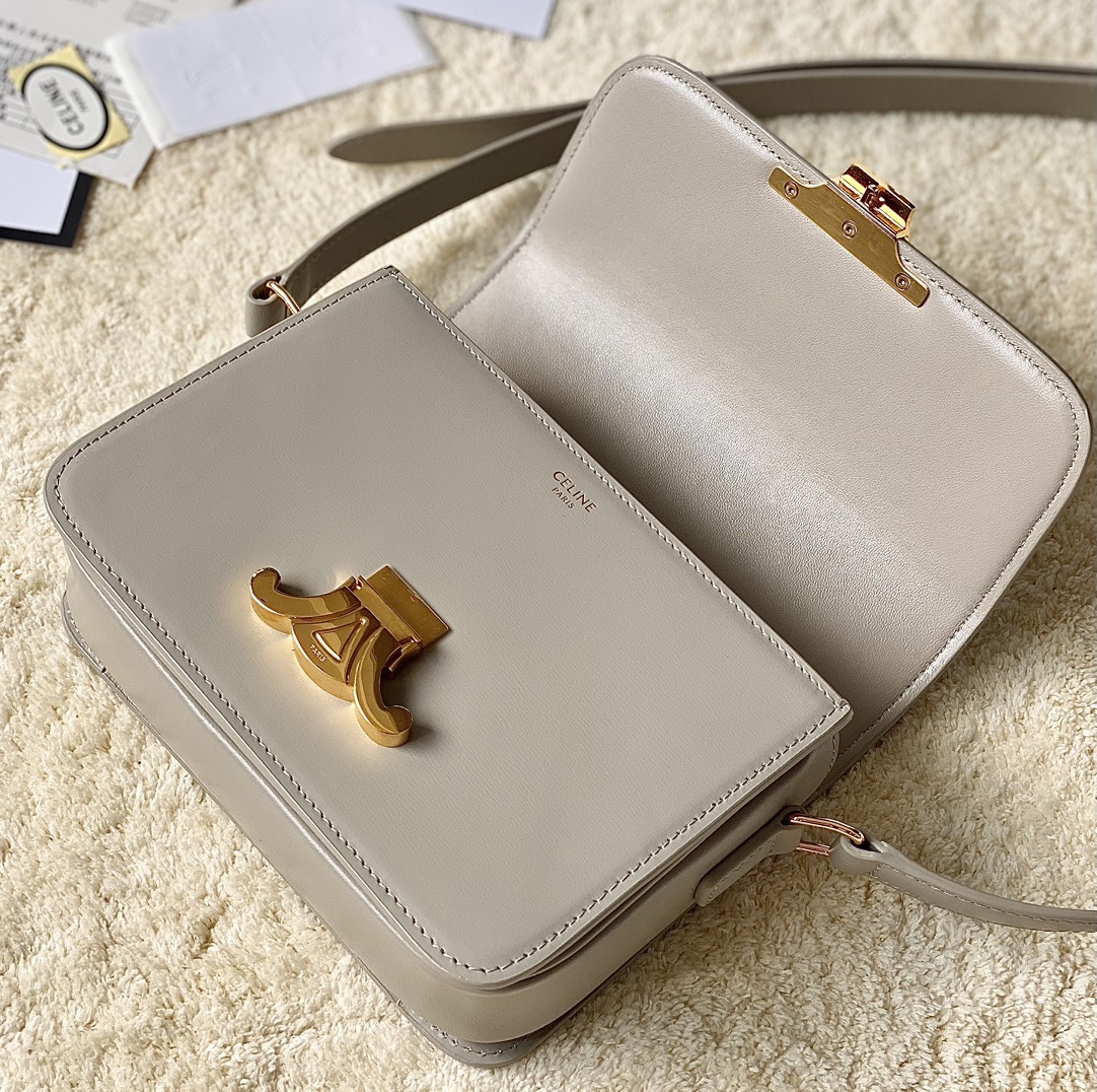 Ce**e teen triomphe bag