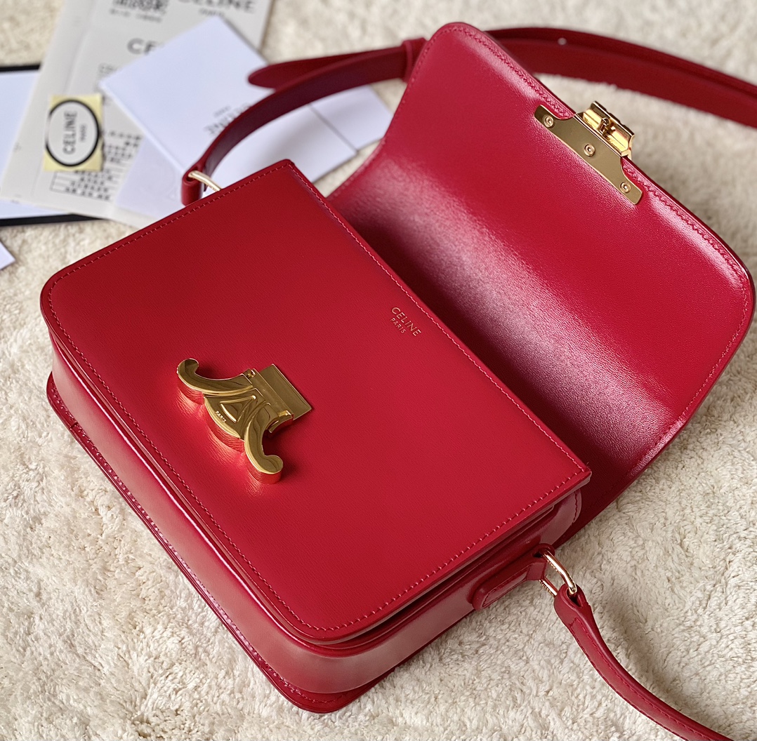Ce**e teen triomphe bag