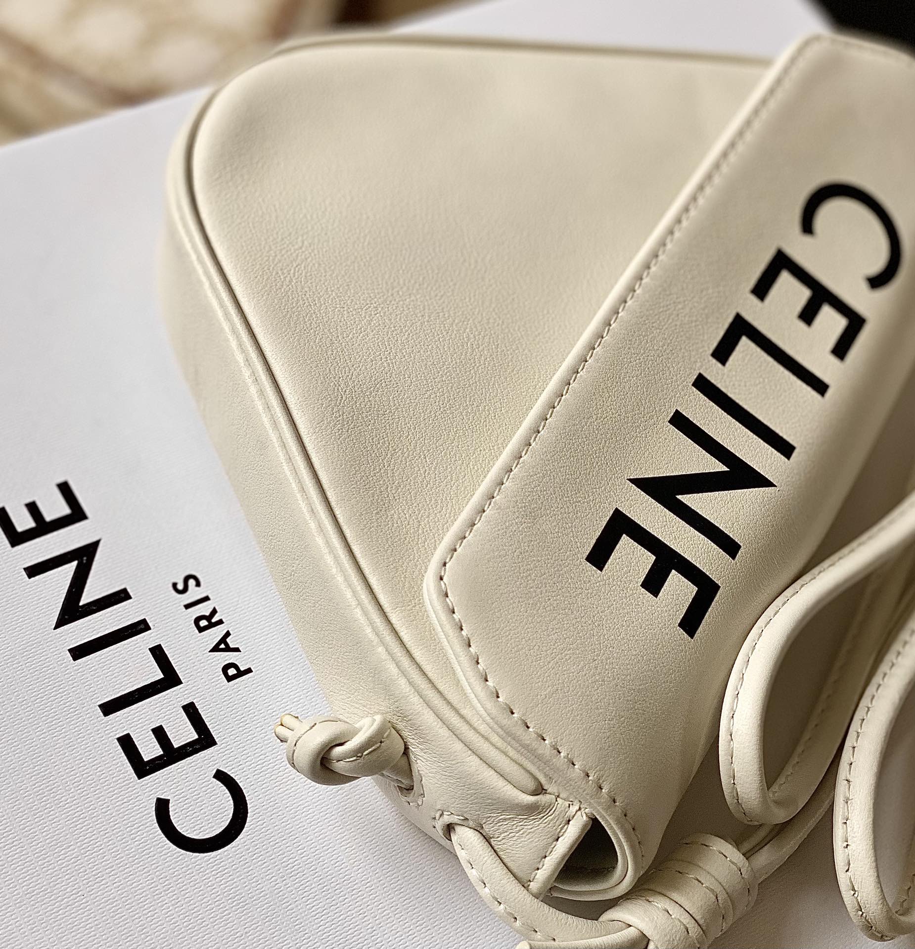 Ce**e triangle bag