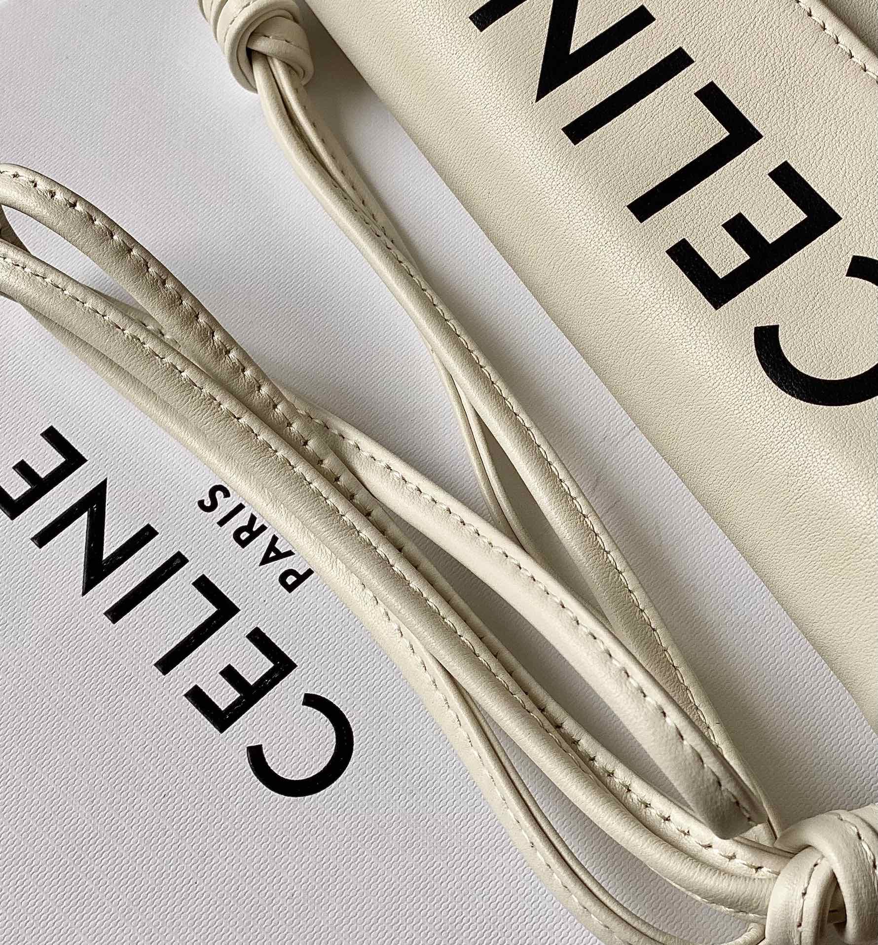 Ce**e triangle bag