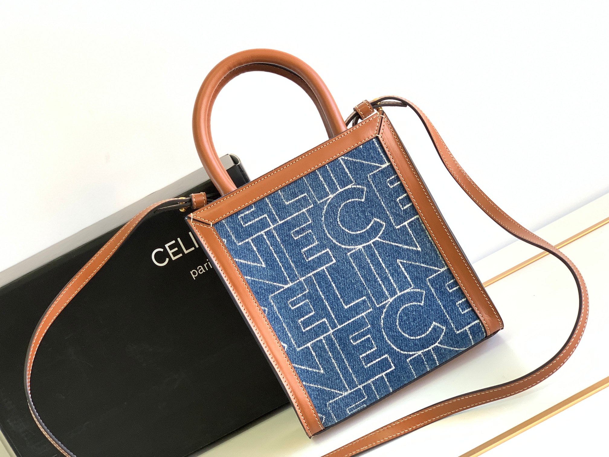 Ce**e mini tote