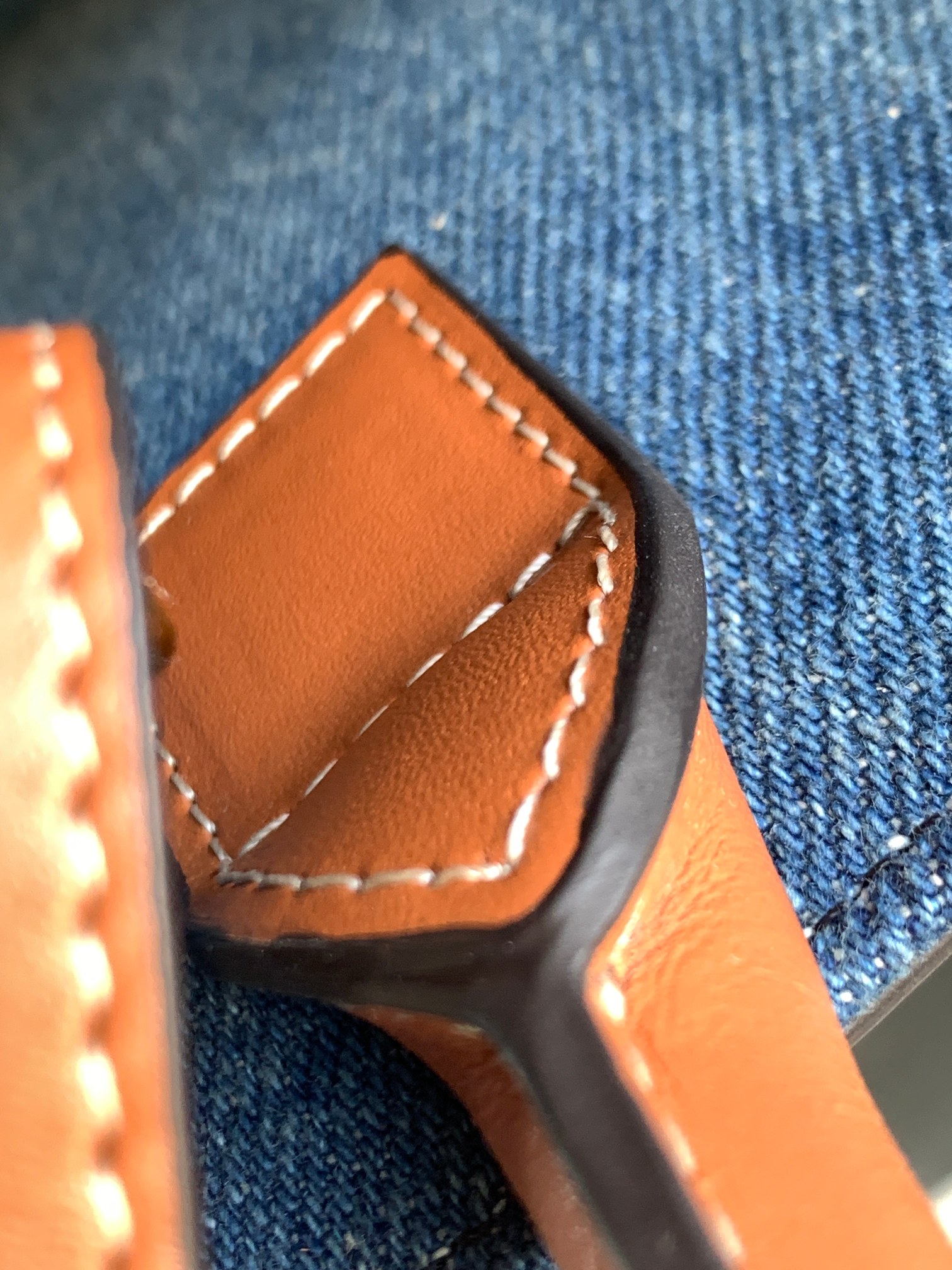 Ce**e mini tote