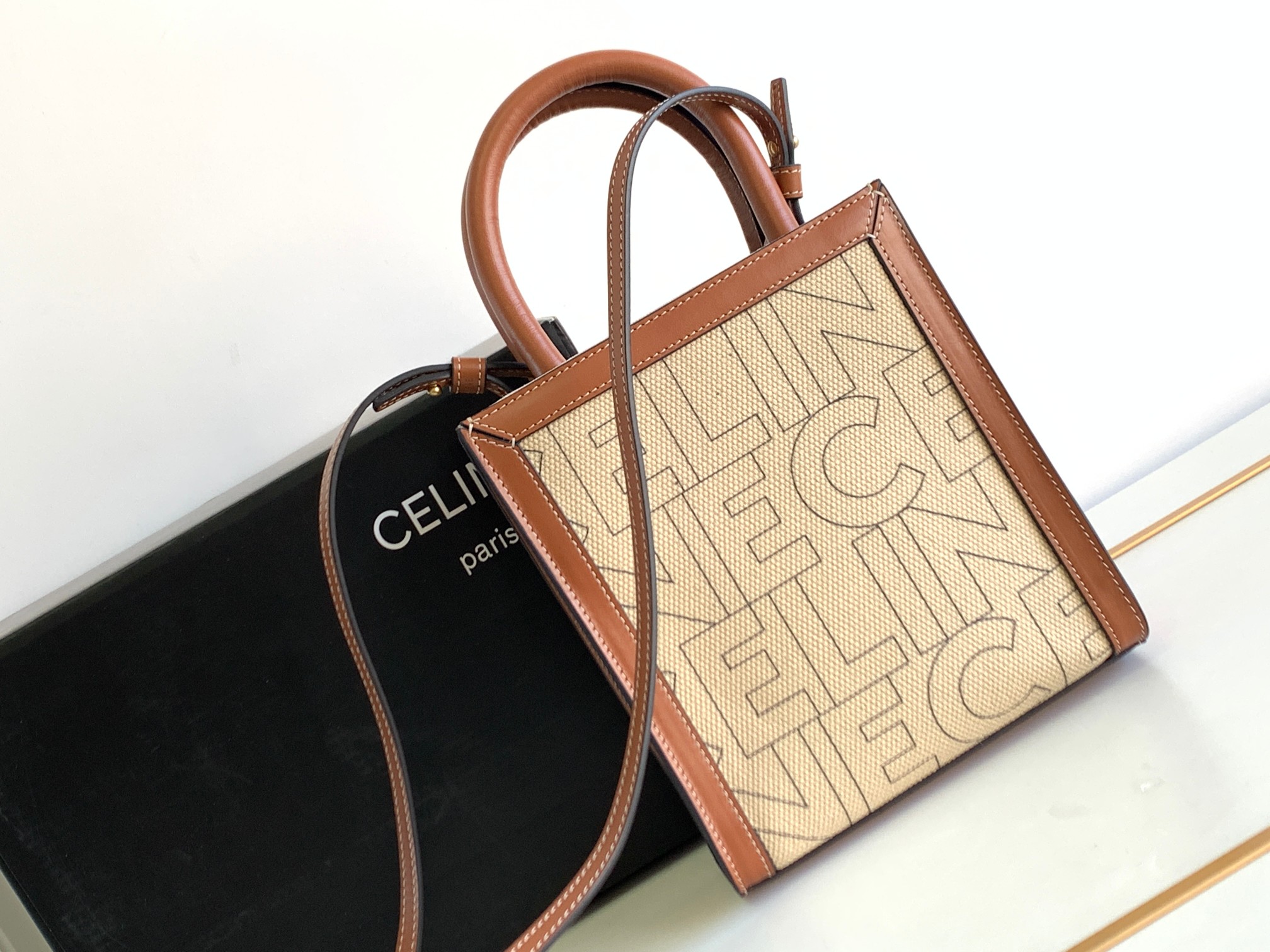 Ce**e mini tote