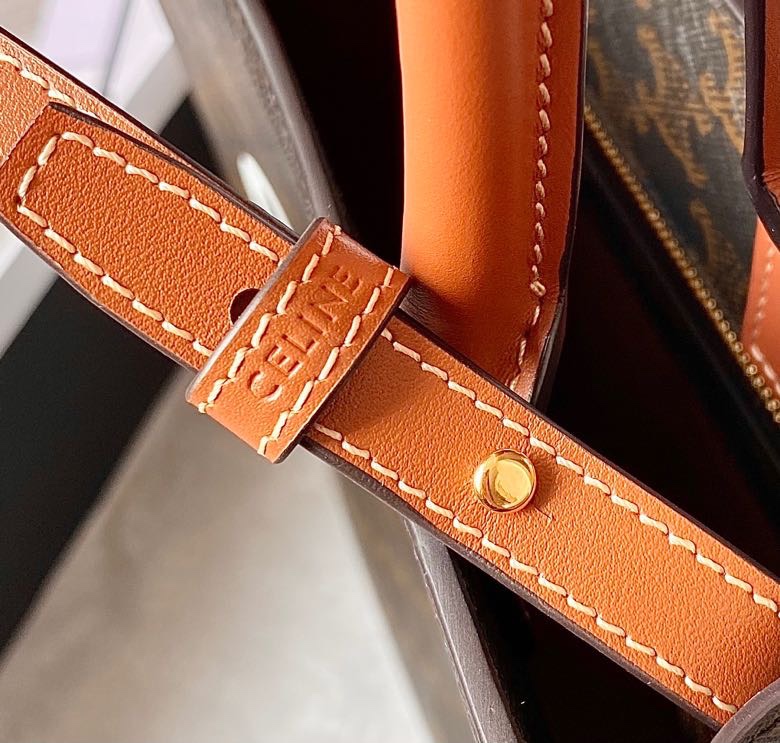 Ce**e cabas triomphe tote