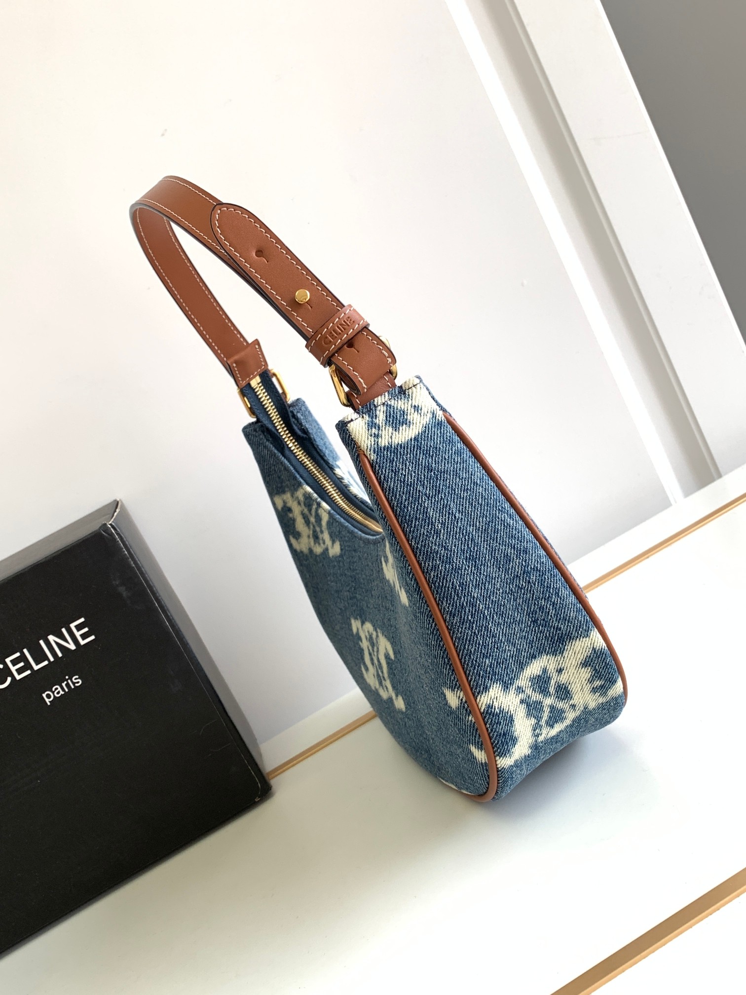 Ce**e ava bag