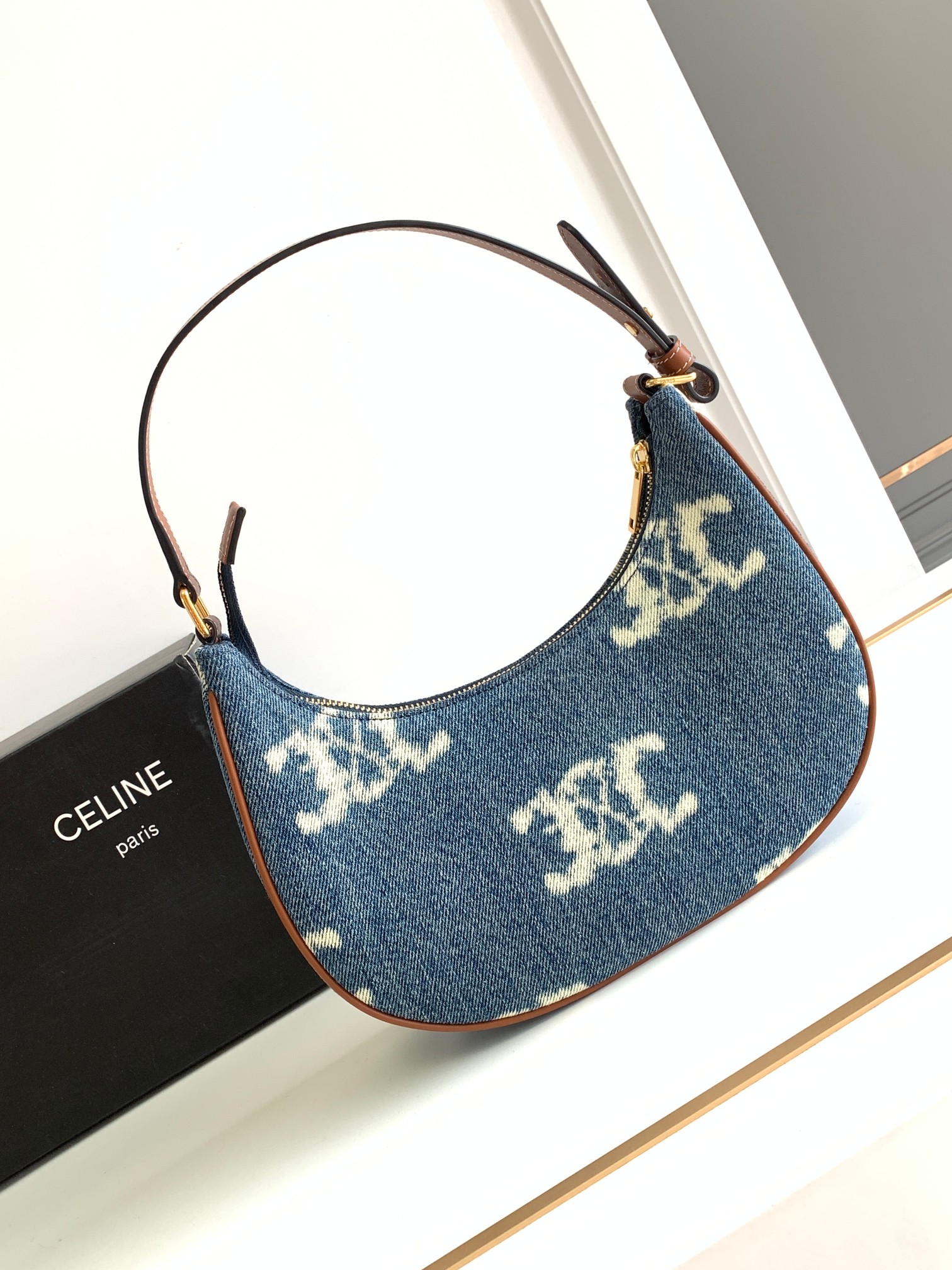 Ce**e ava bag