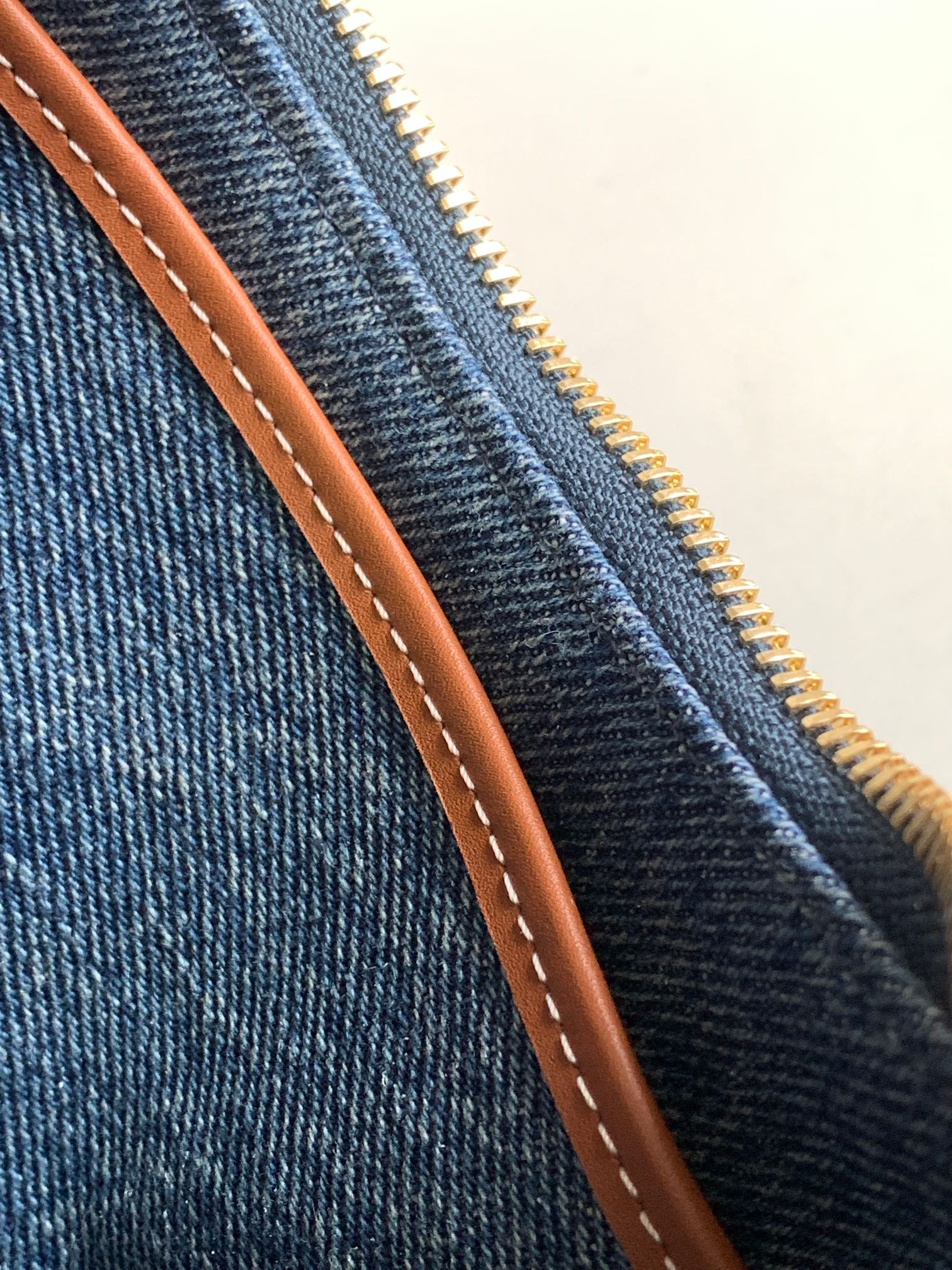 Ce**e ava bag