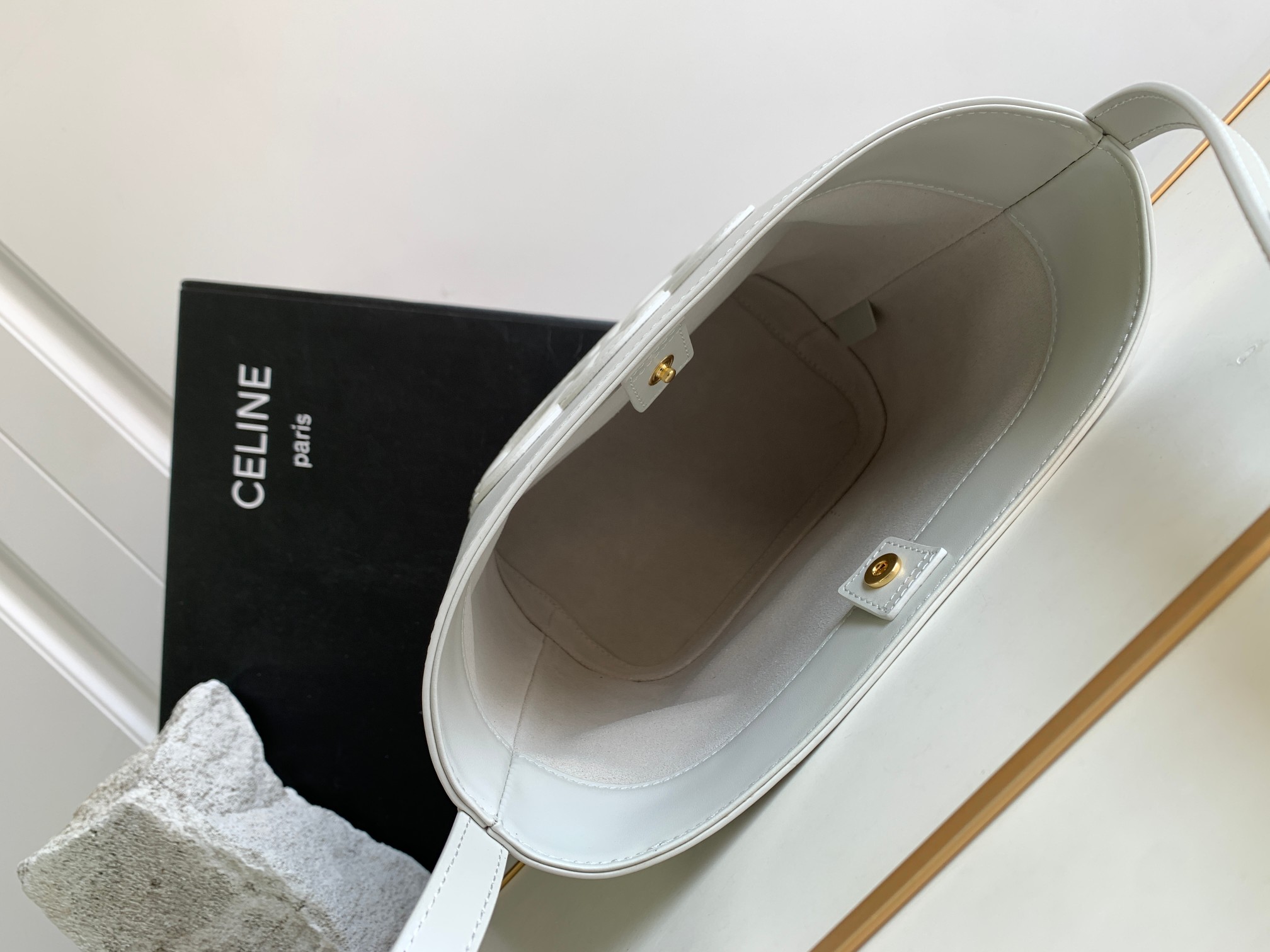 Ce**e small bucket cuir triomphe