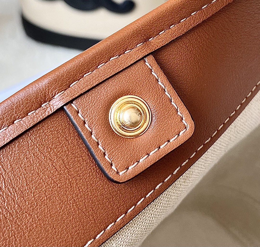 Ce**e bucket cuir triomphe bag