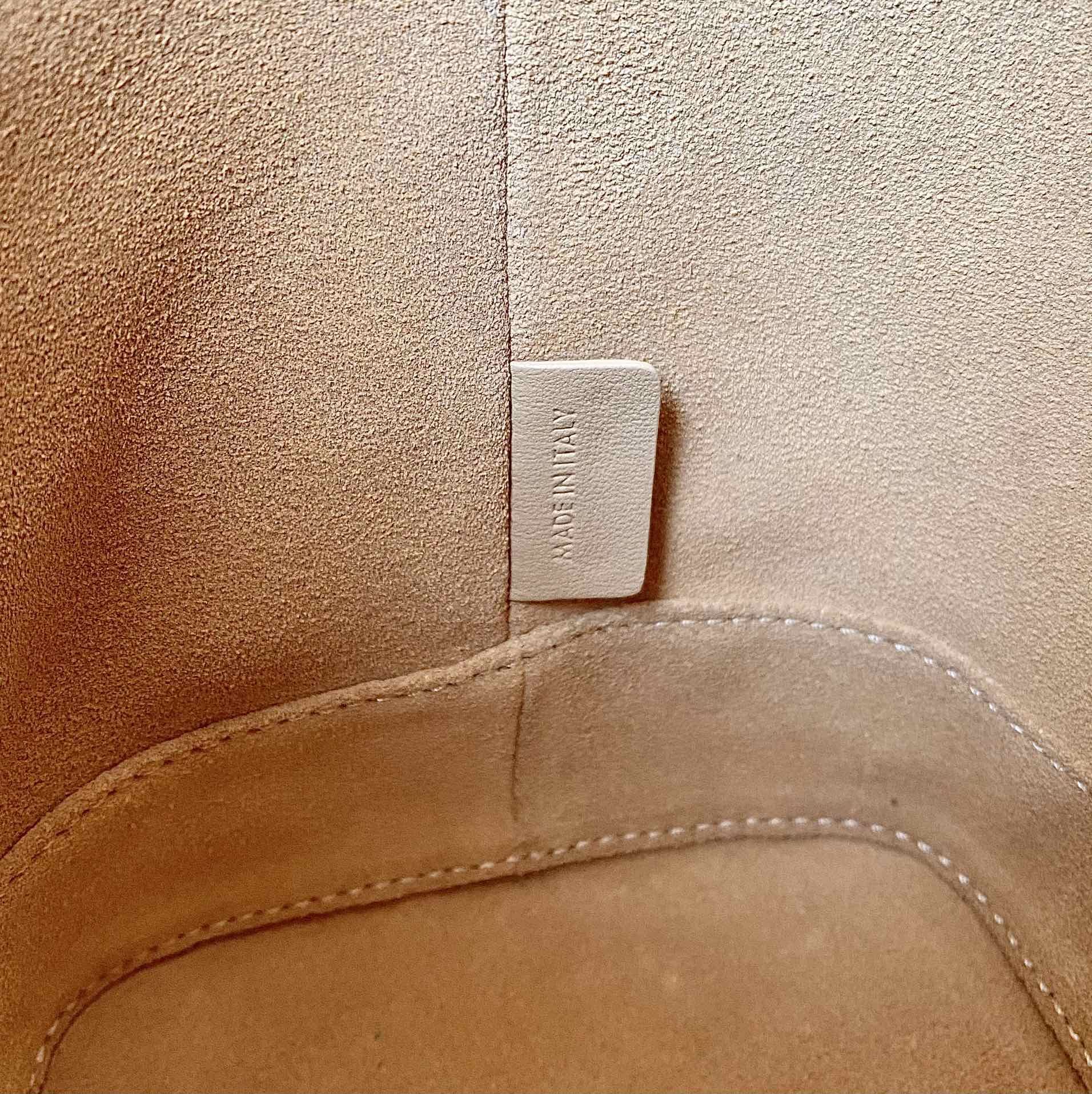Ce**e bucket cuir triomphe bag