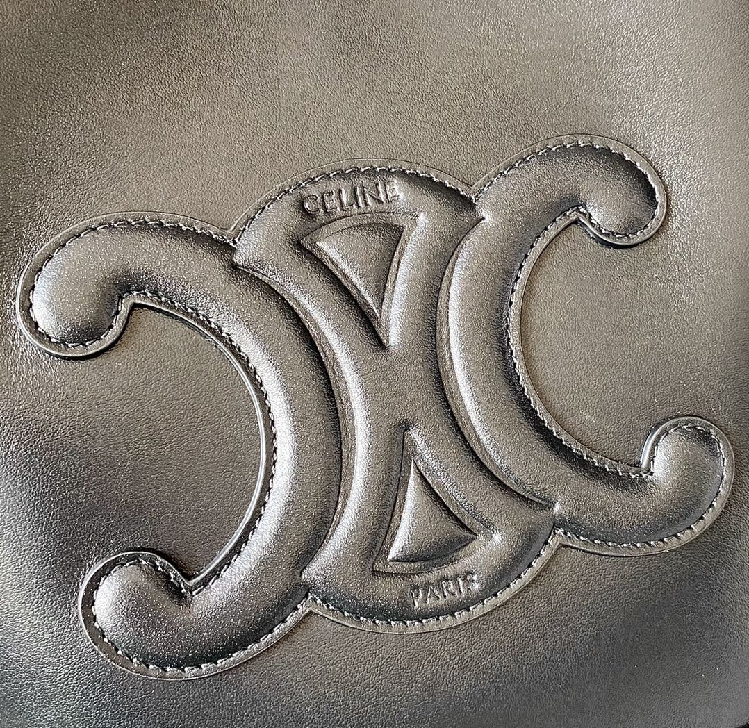 Ce**e bucket cuir triomphe bag