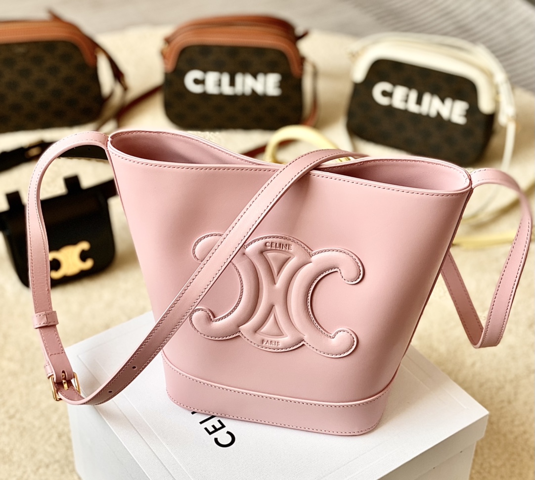 Ce**e bucket cuir triomphe bag