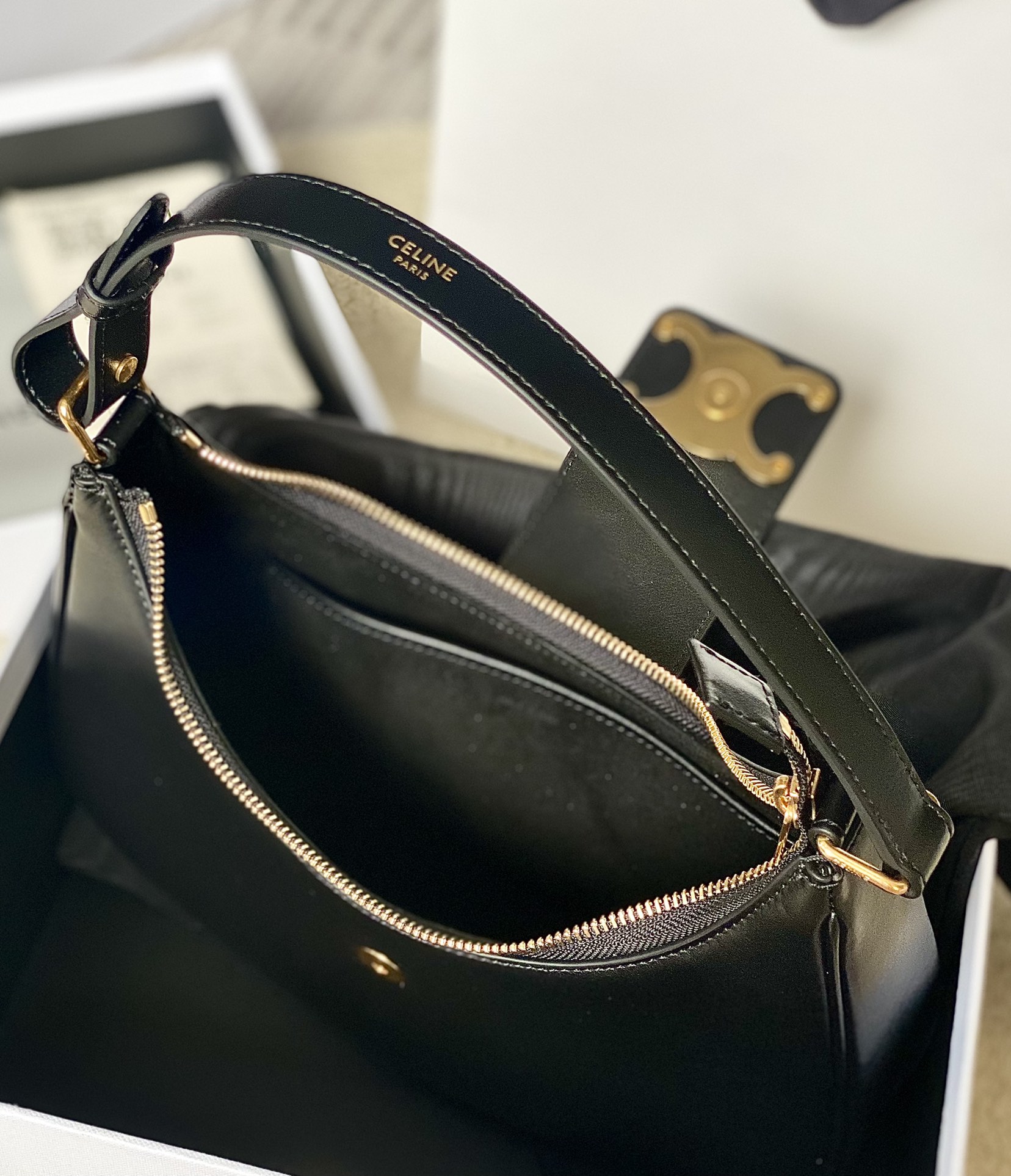 Ce**e ava triomphe soft bag