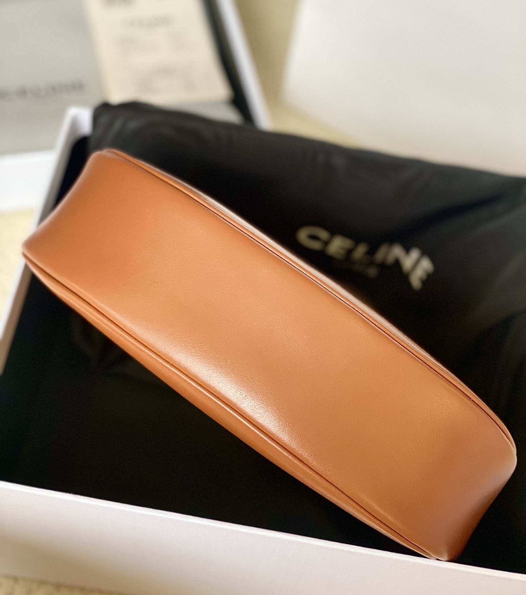 Ce**e ava triomphe soft bag