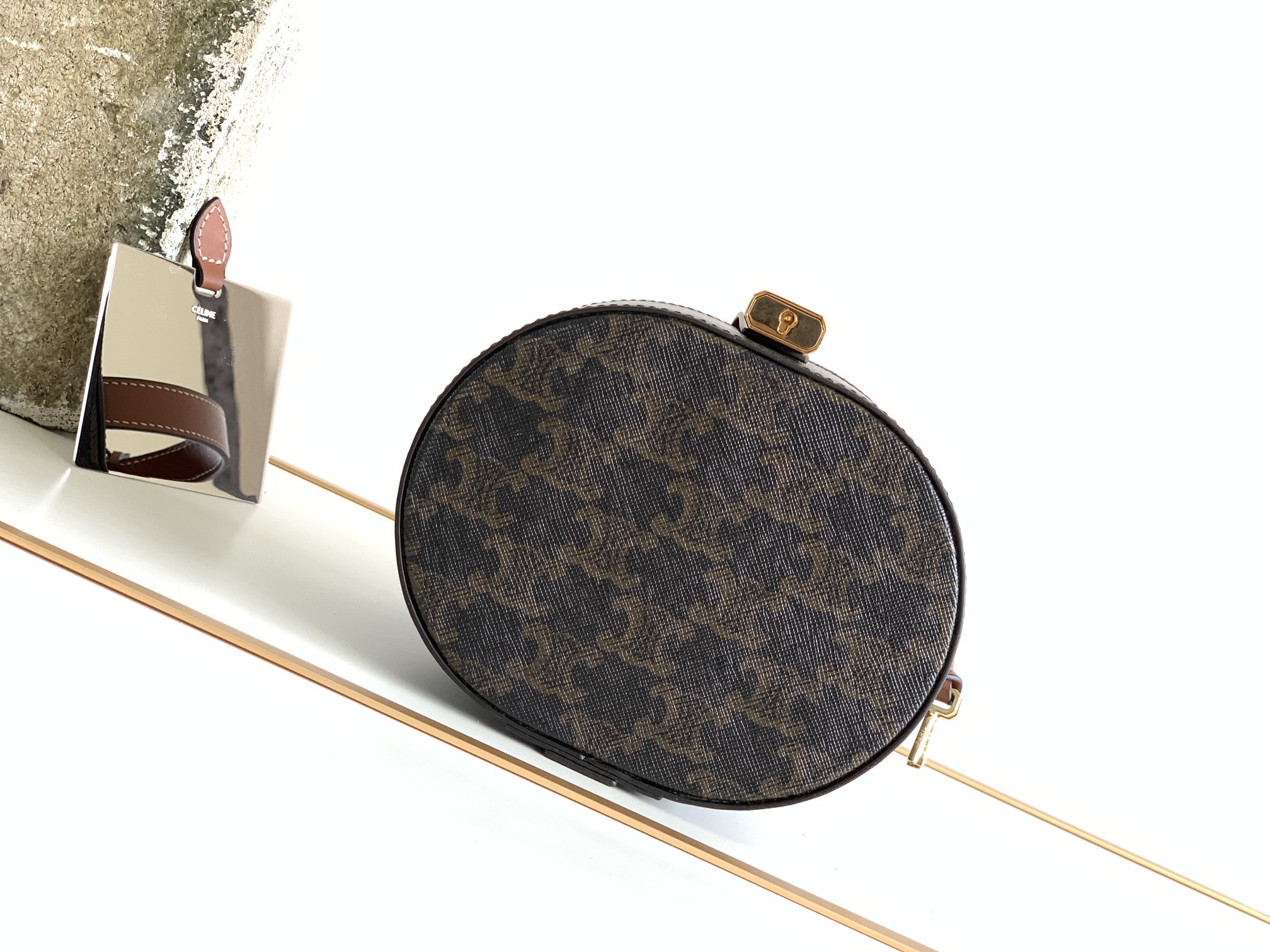 Ce**e vanity case