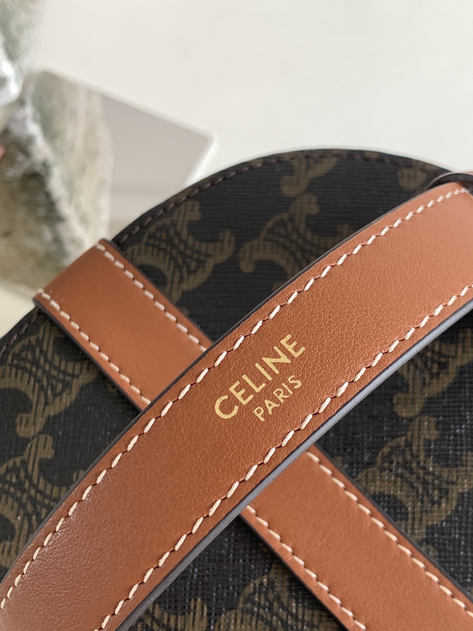 Ce**e vanity case