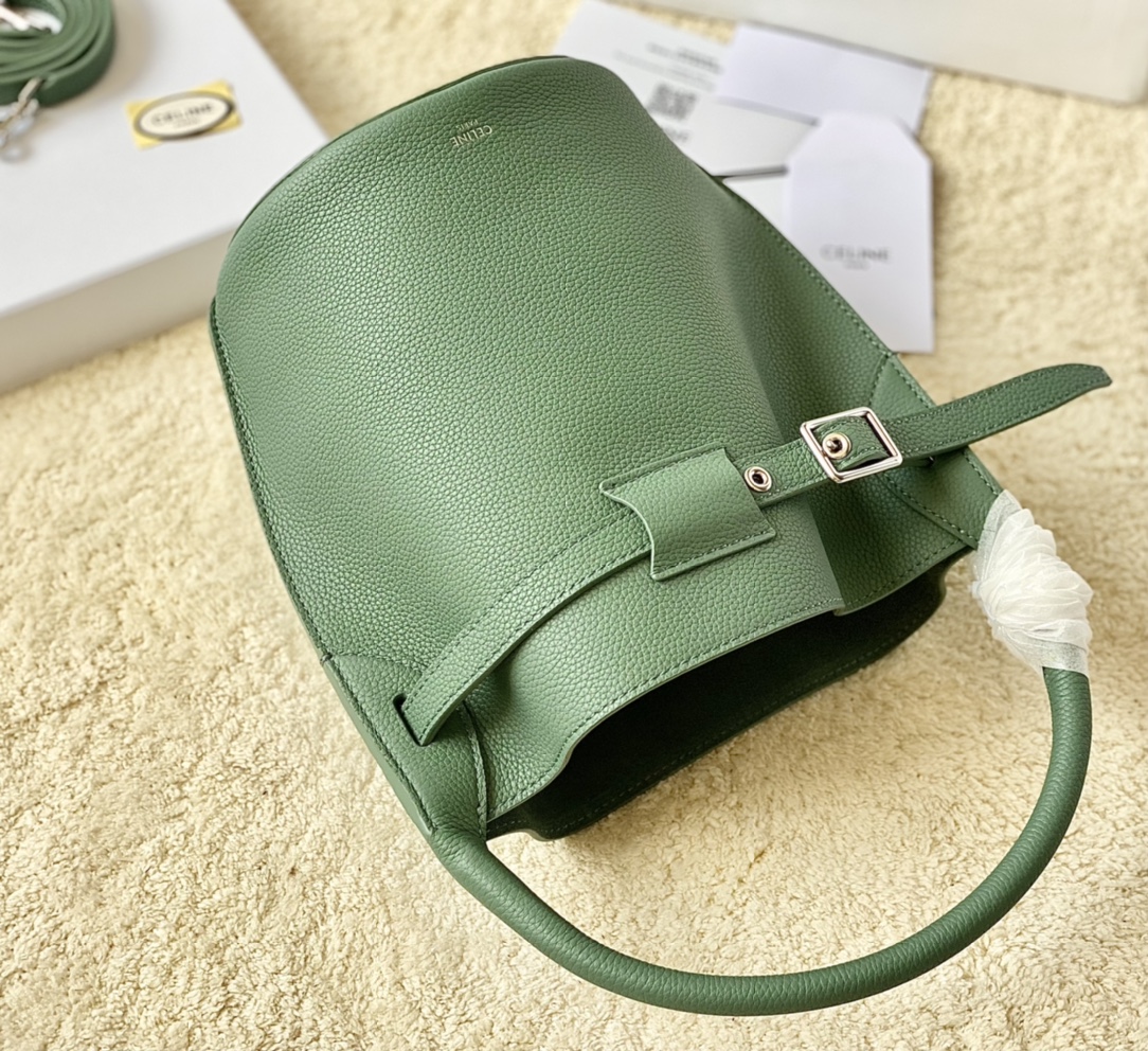 Ce**e small bucket bag