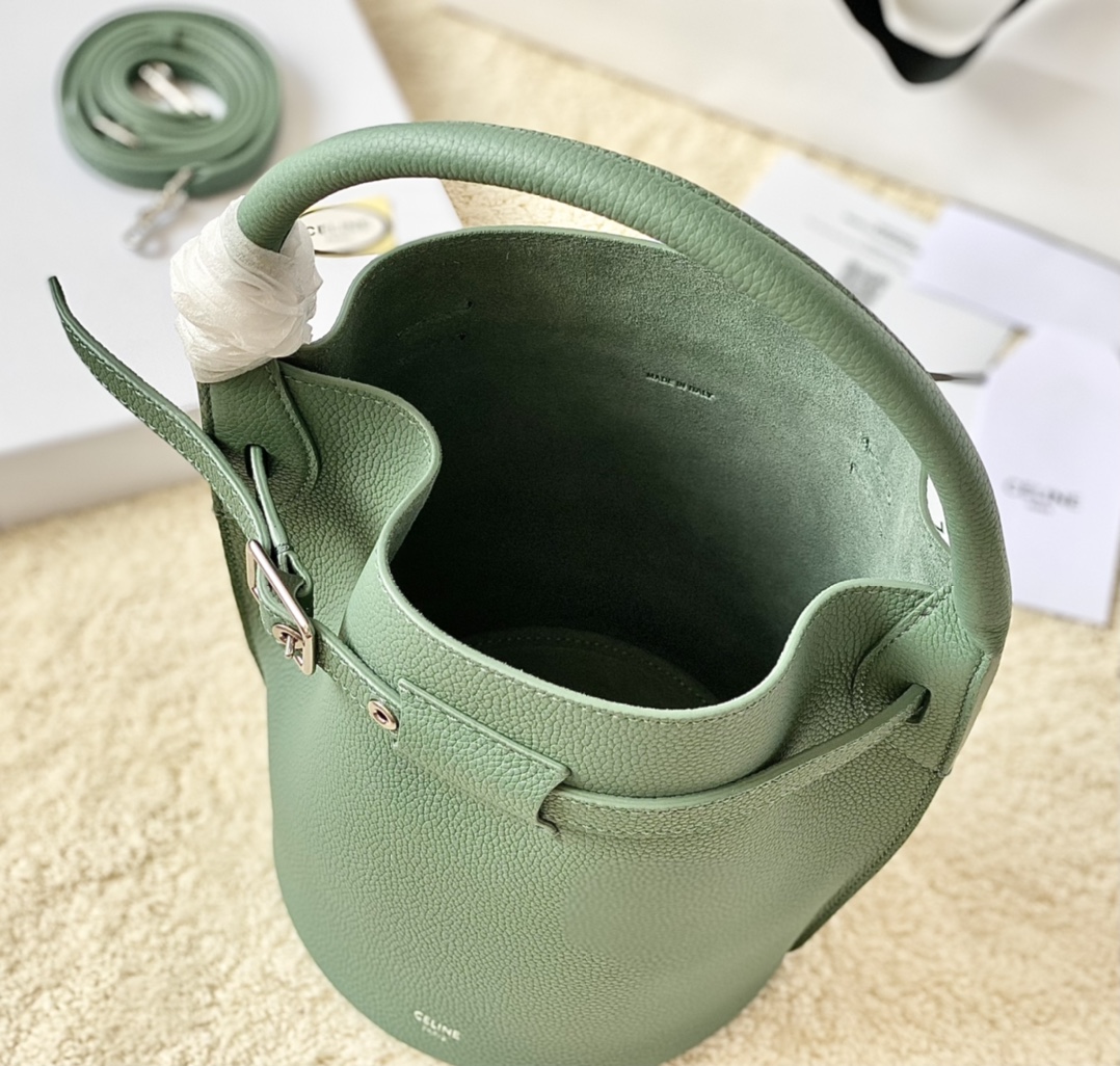 Ce**e small bucket bag