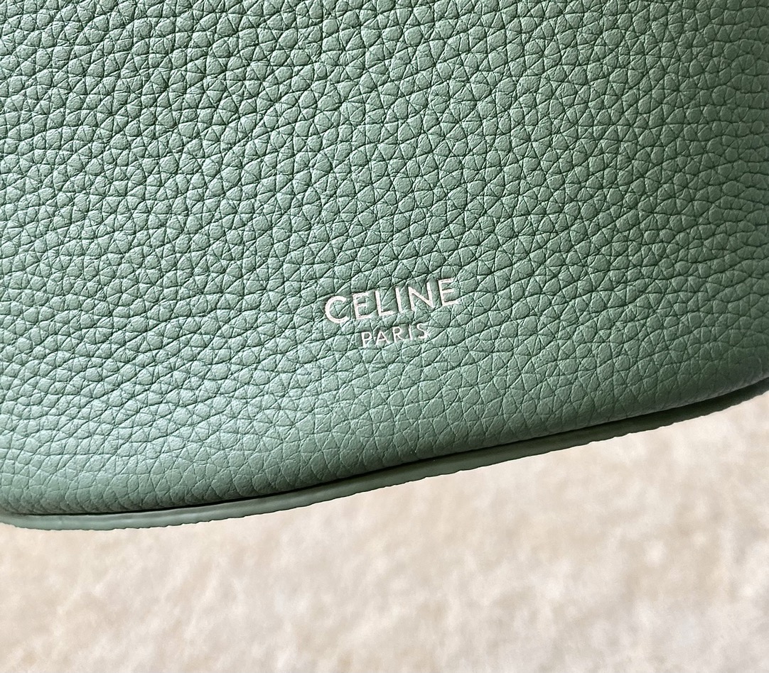 Ce**e small bucket bag