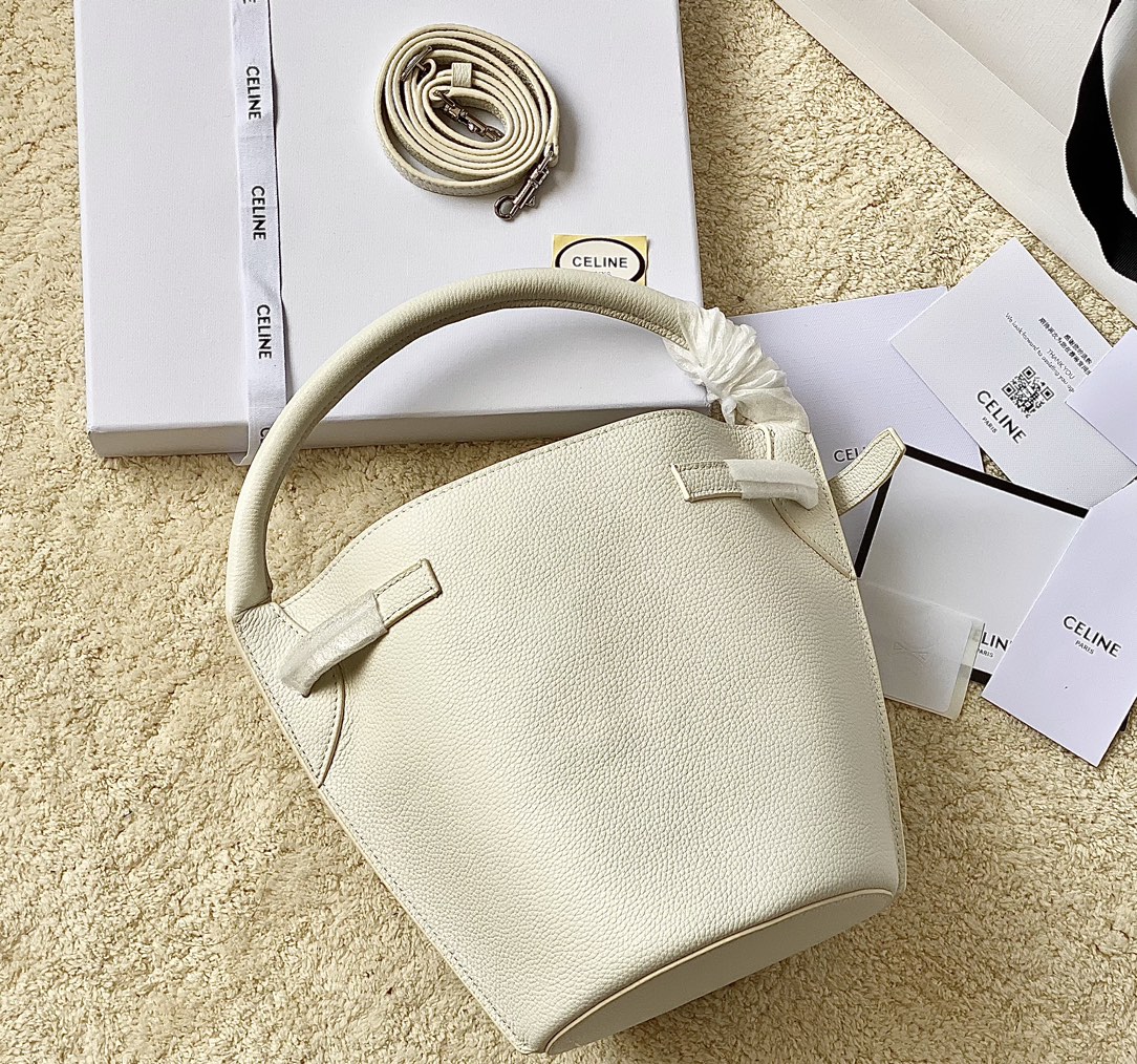 Ce**e small bucket bag