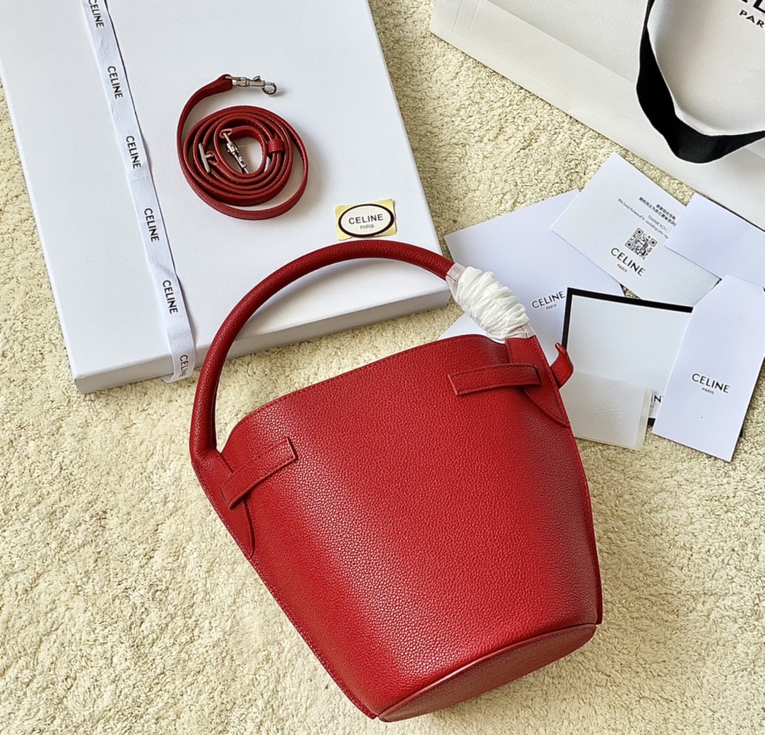 Ce**e small bucket bag