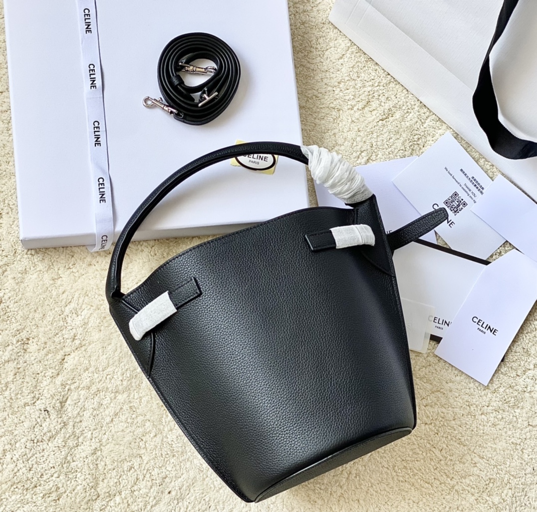 Ce**e small bucket bag