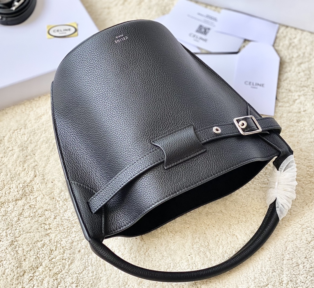 Ce**e small bucket bag