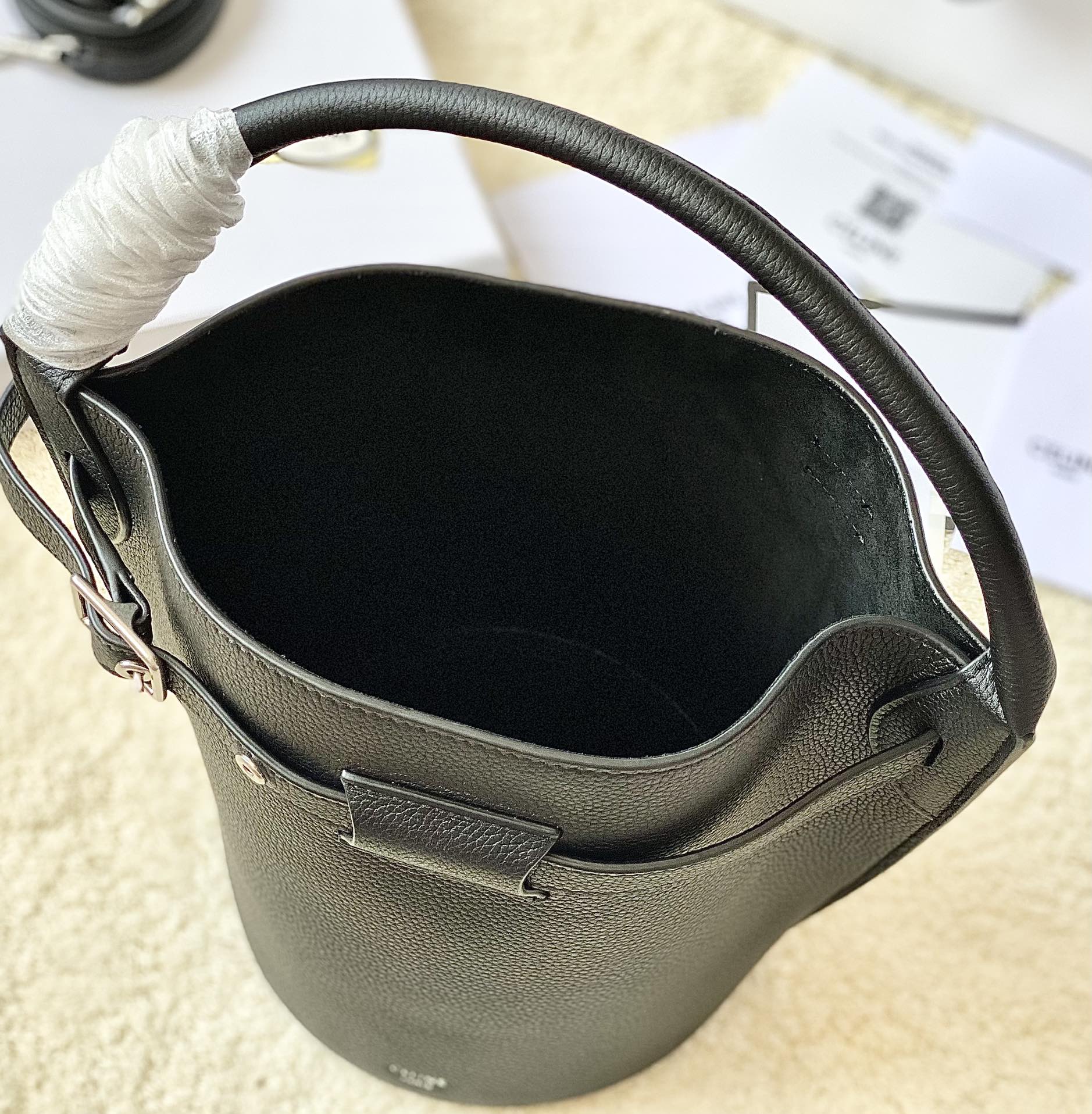 Ce**e small bucket bag