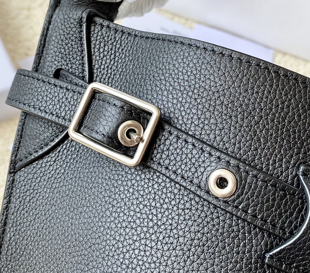 Ce**e small bucket bag