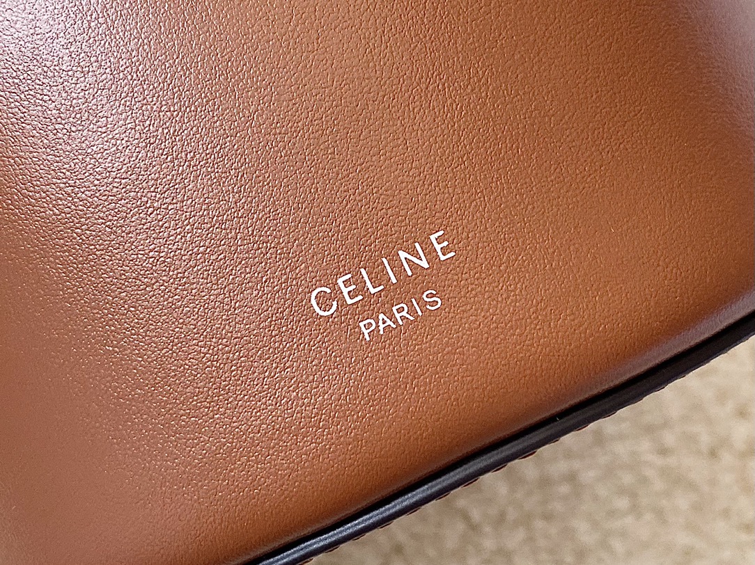 Ce**e small bucket bag
