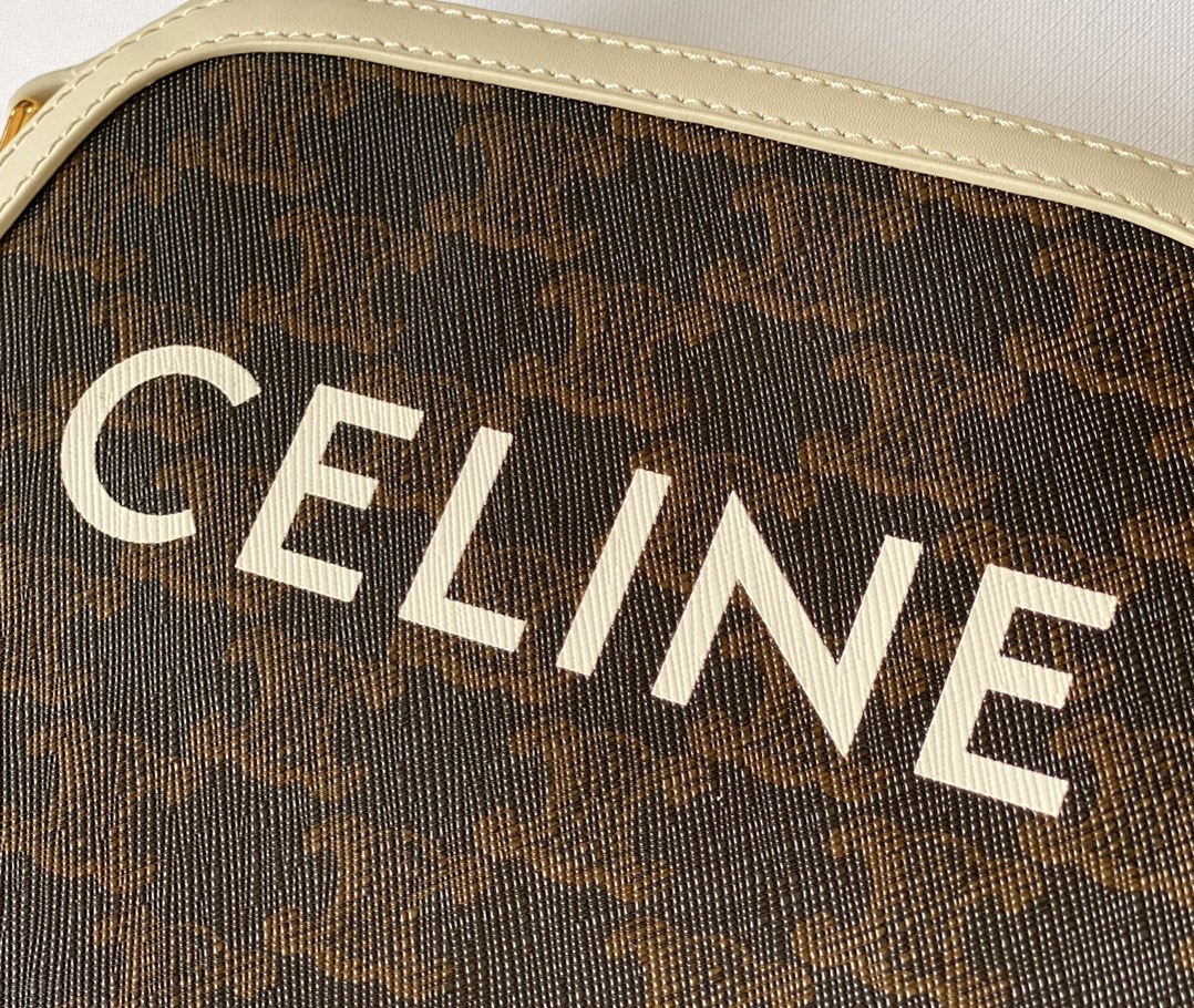 Ce**e triomphe small camera bag