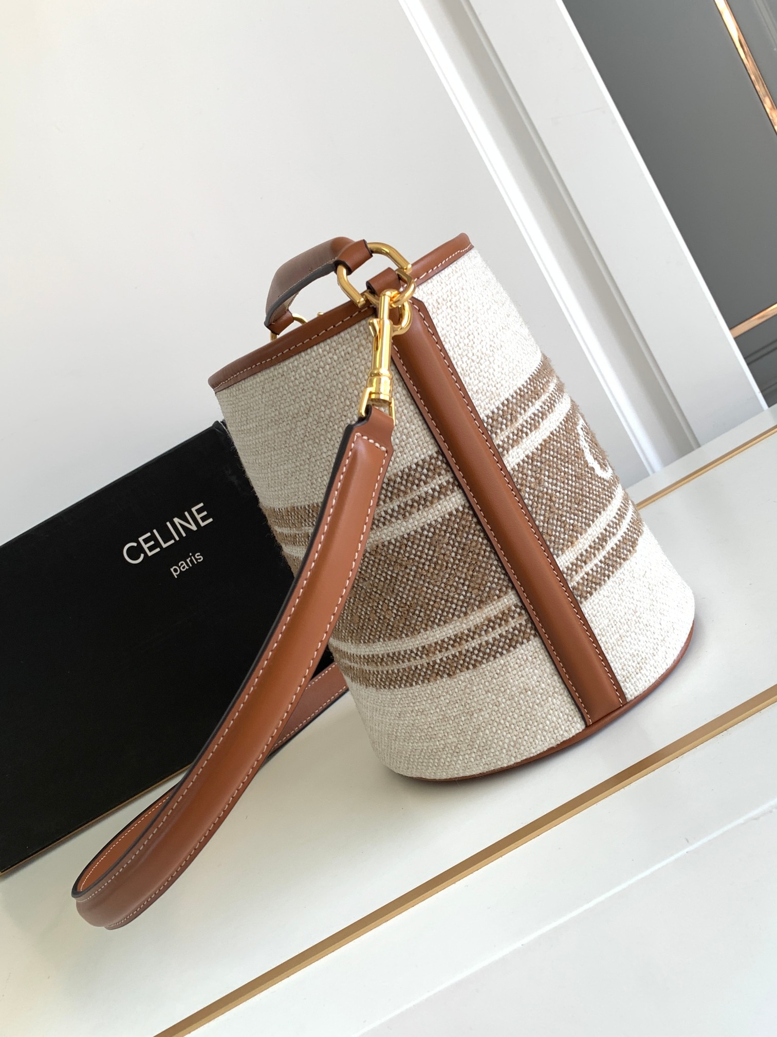 Ce**e mini bucket 16