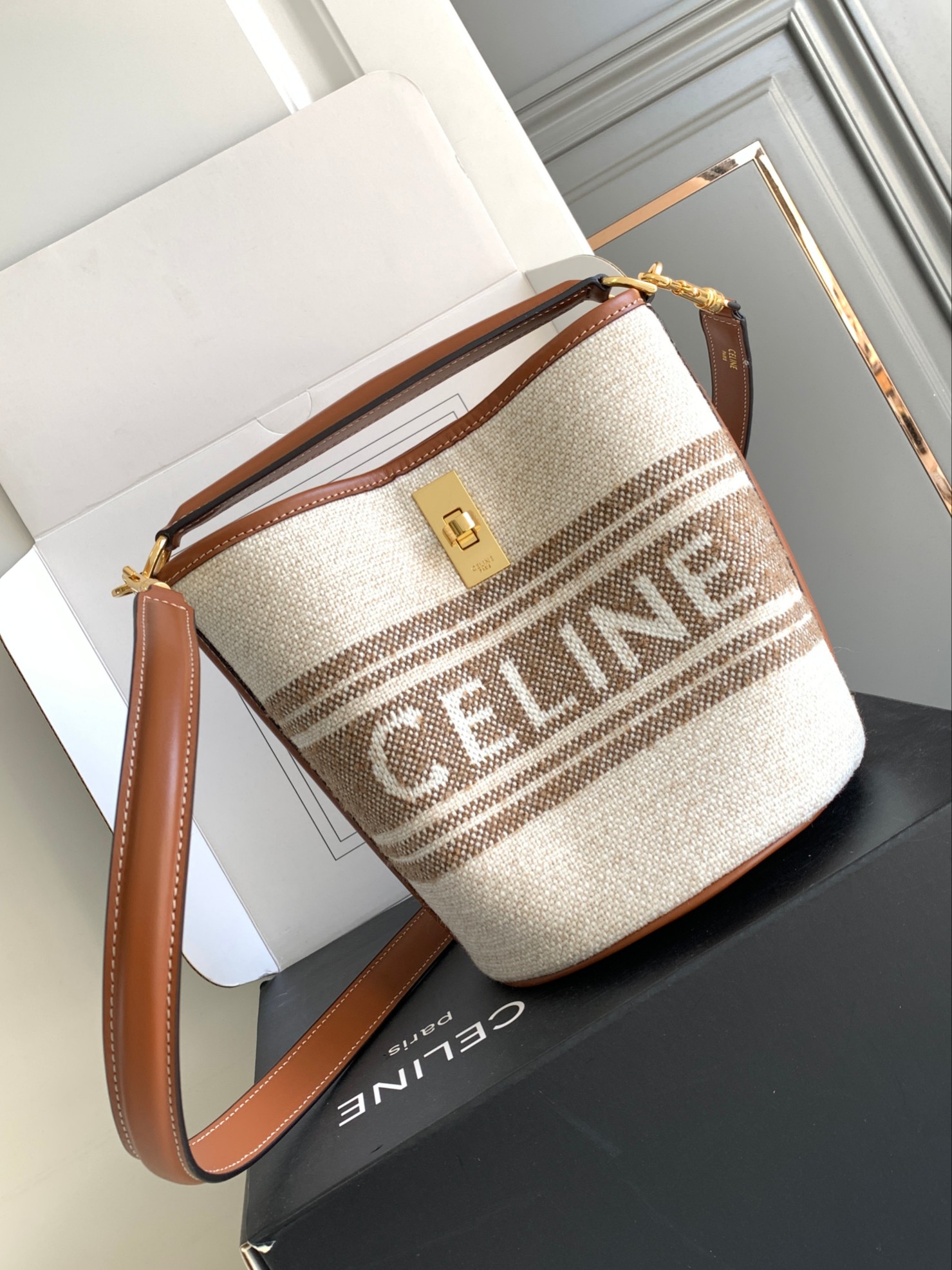 Ce**e mini bucket 16