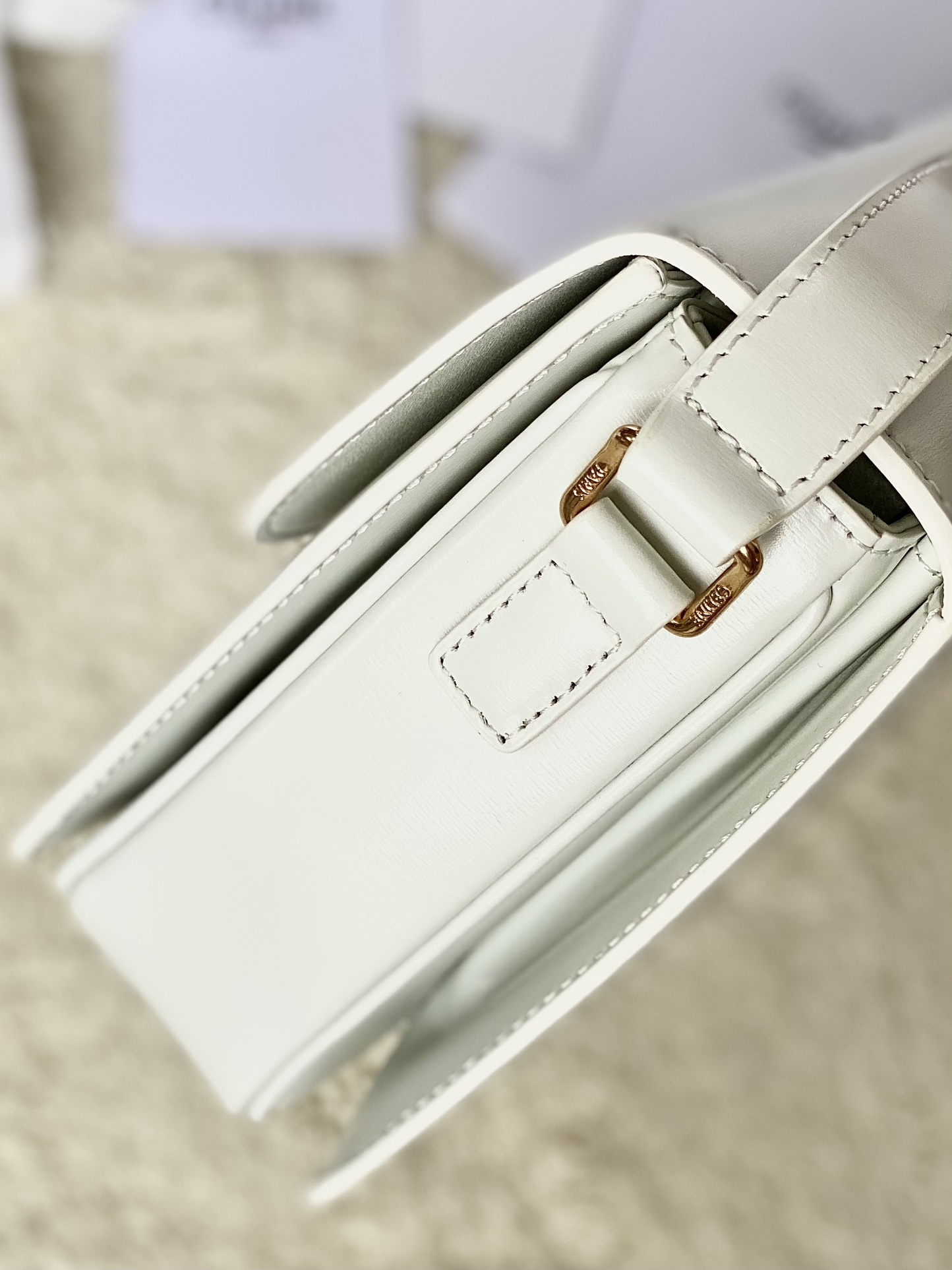 Ce**e classique triomphe bag