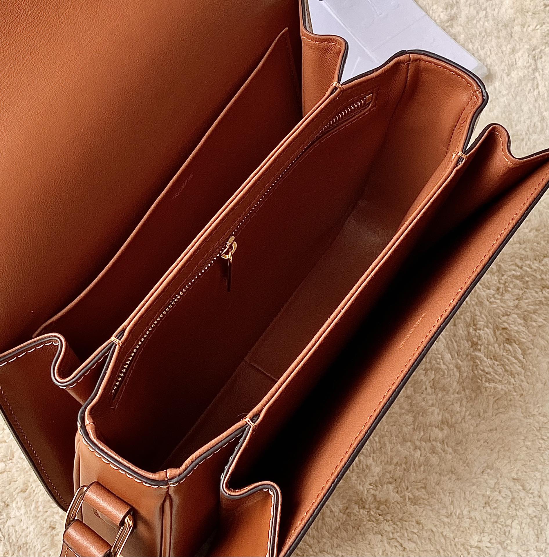Ce**e classique triomphe bag