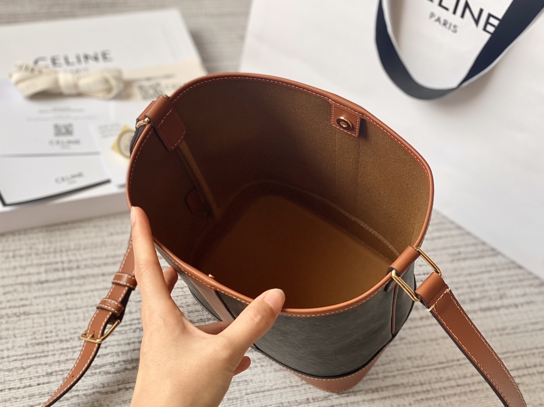 Ce**e small bucket