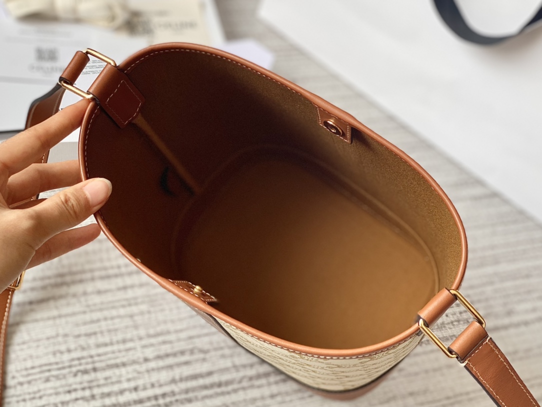 Ce**e small bucket