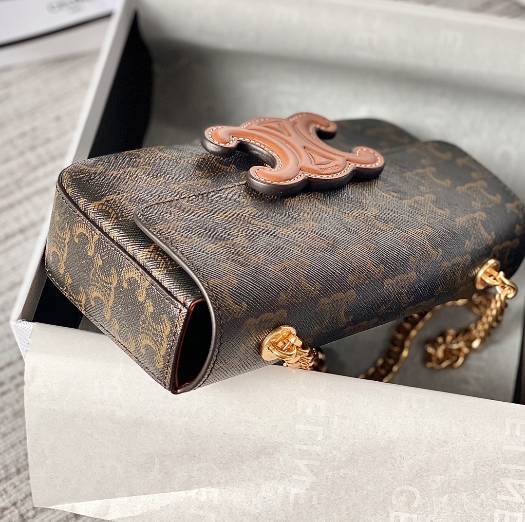 Ce**e cuir triomphe
