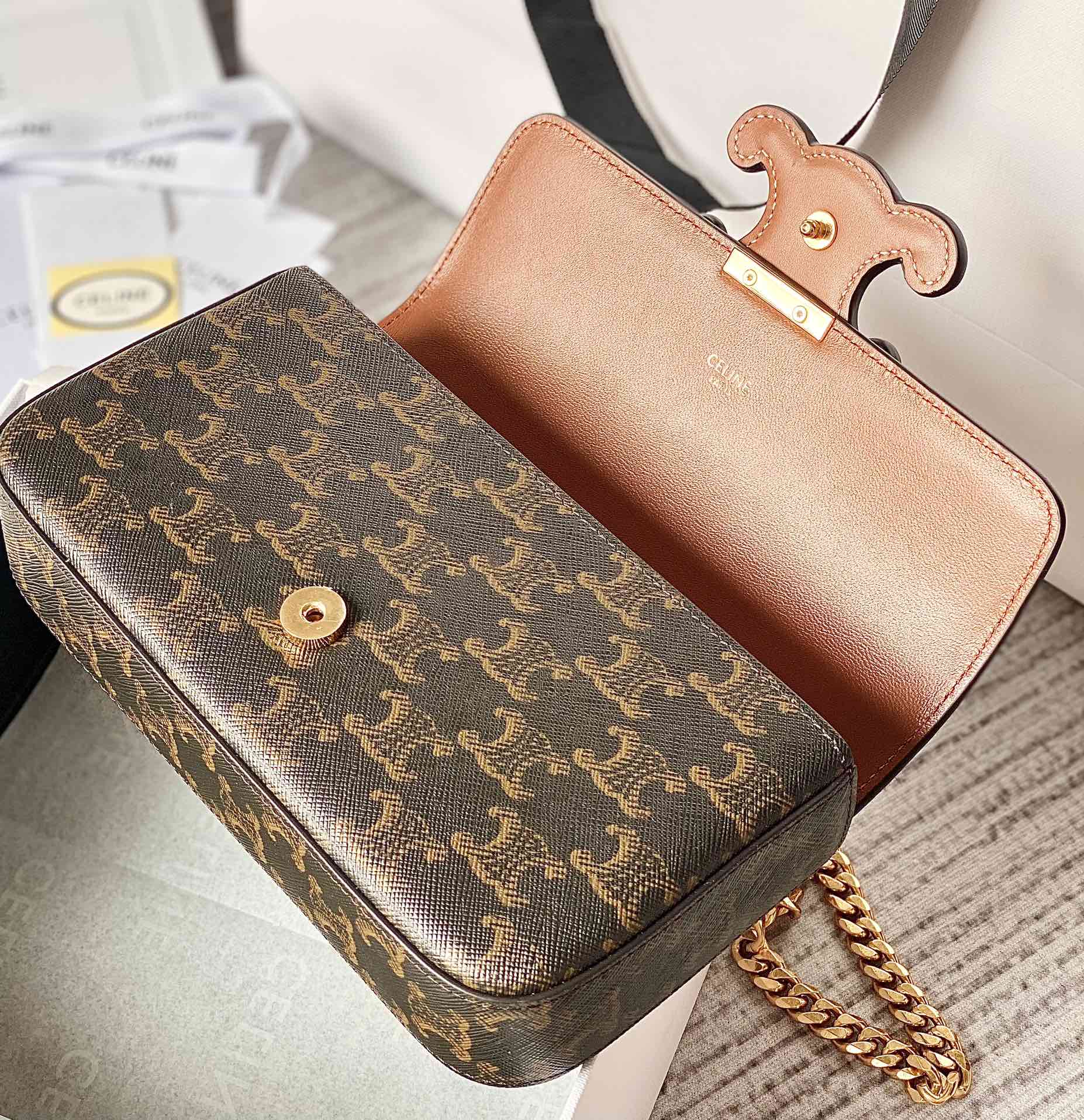 Ce**e cuir triomphe