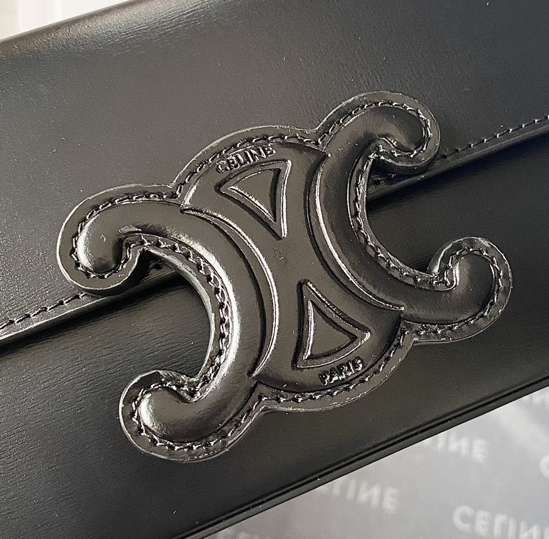 Ce**e cuir triomphe
