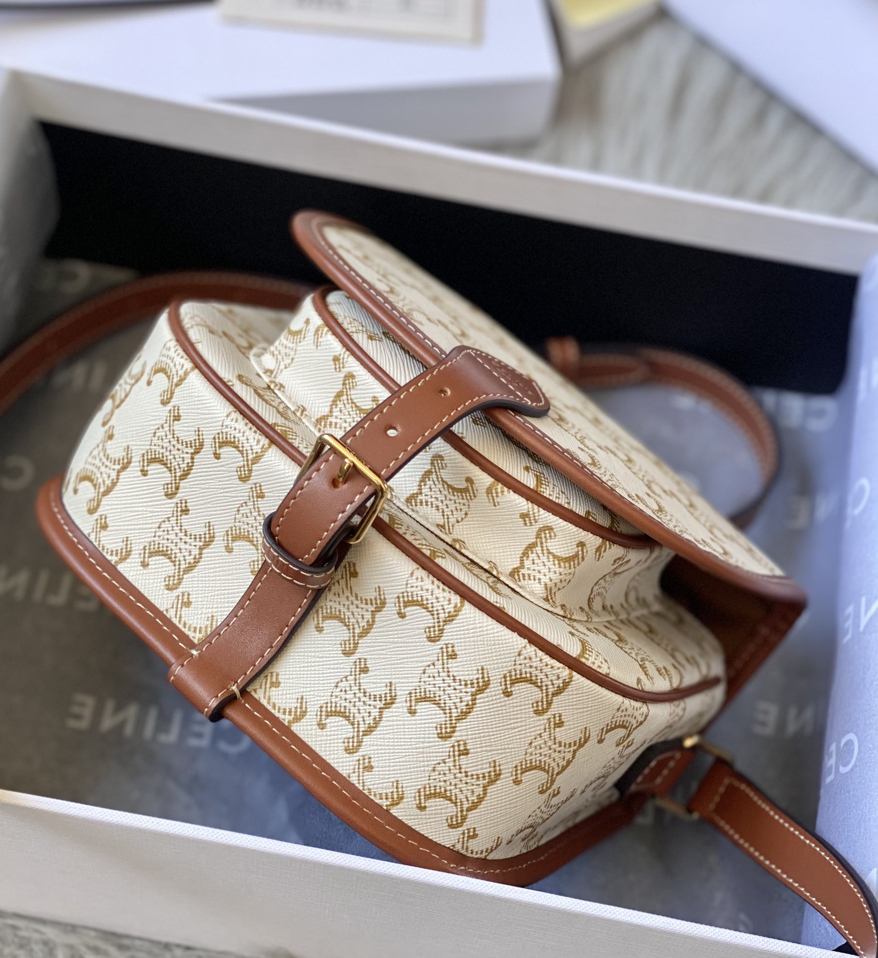 Ce**e medium folco bag