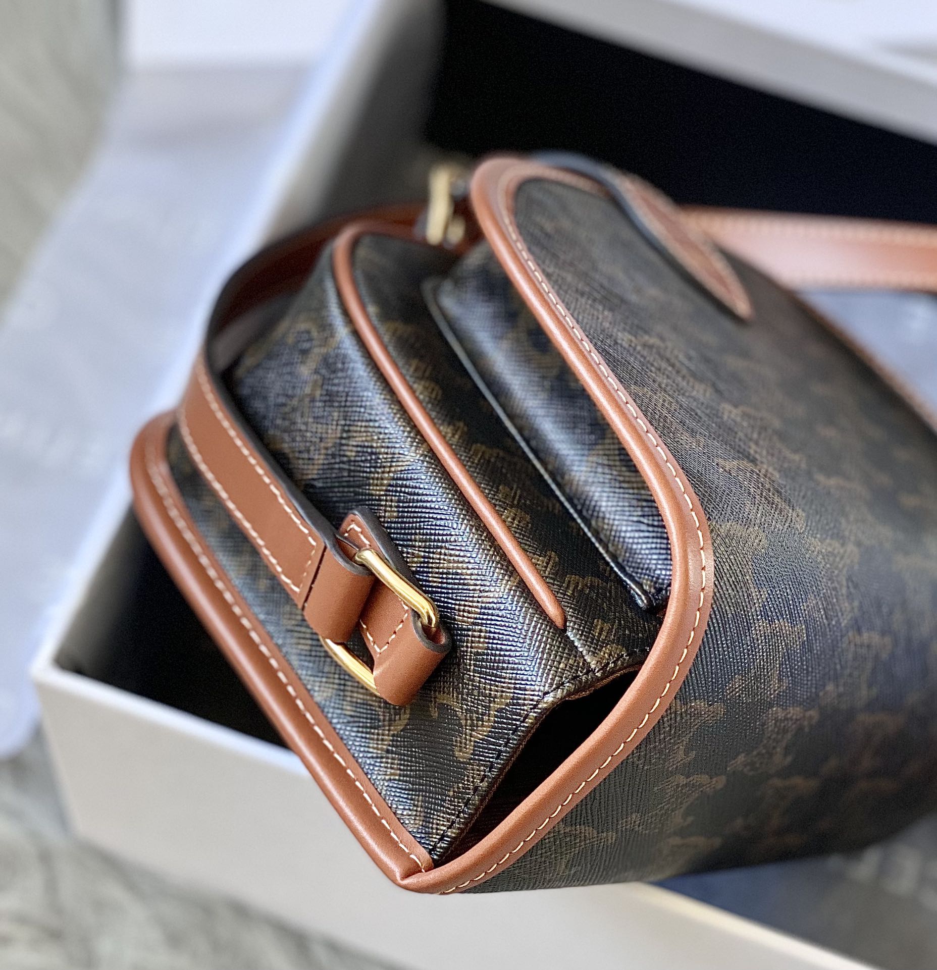 Ce**e medium folco bag