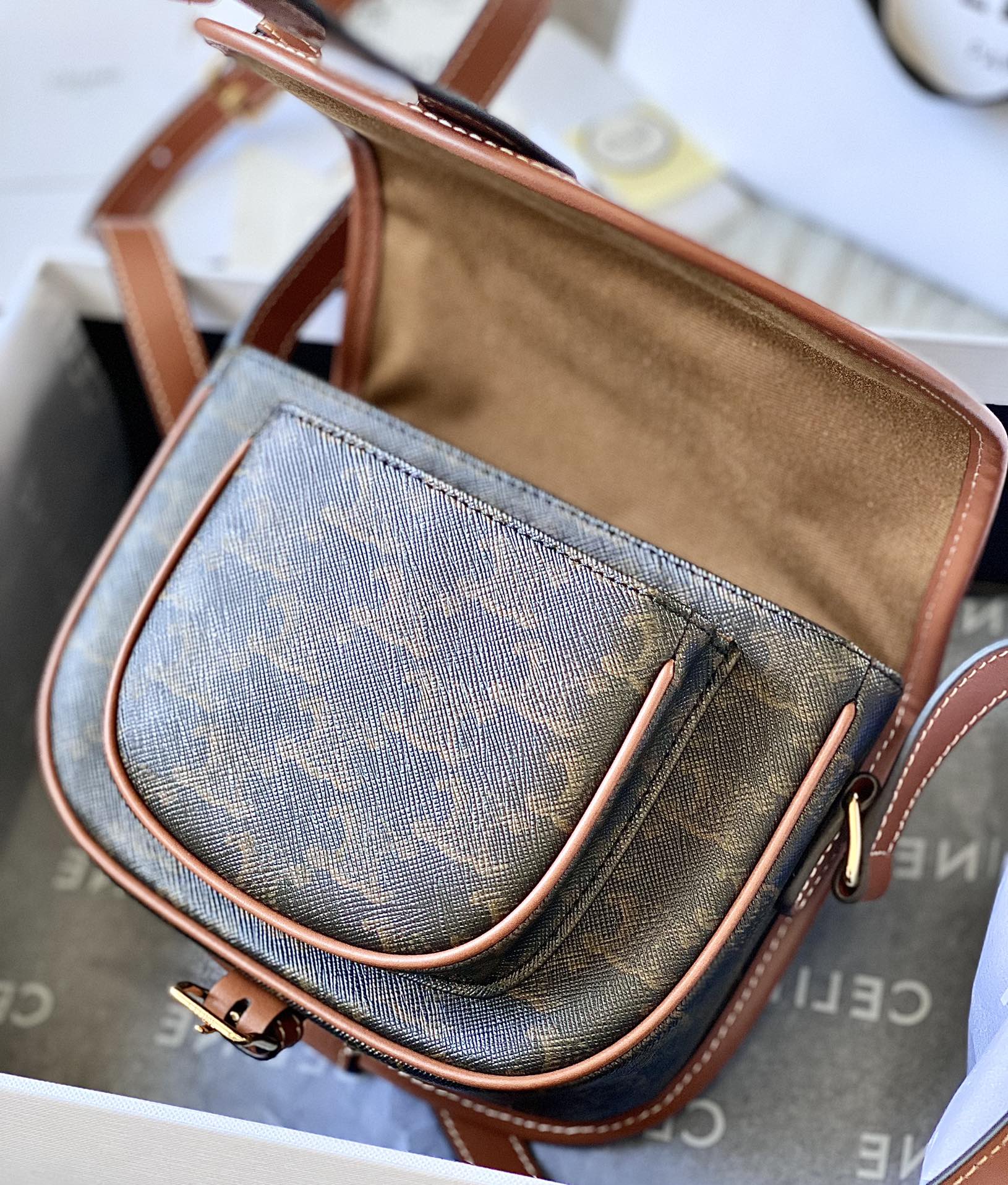 Ce**e medium folco bag
