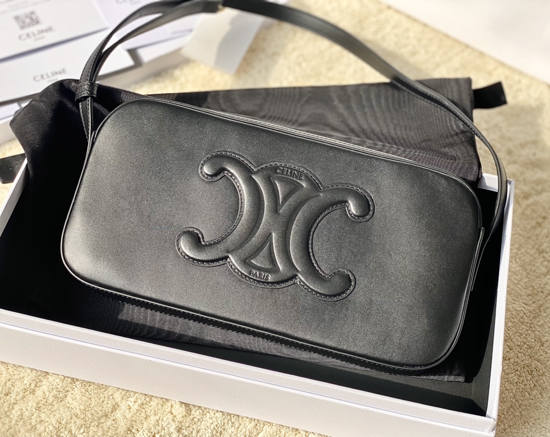 Ce**e camera bag