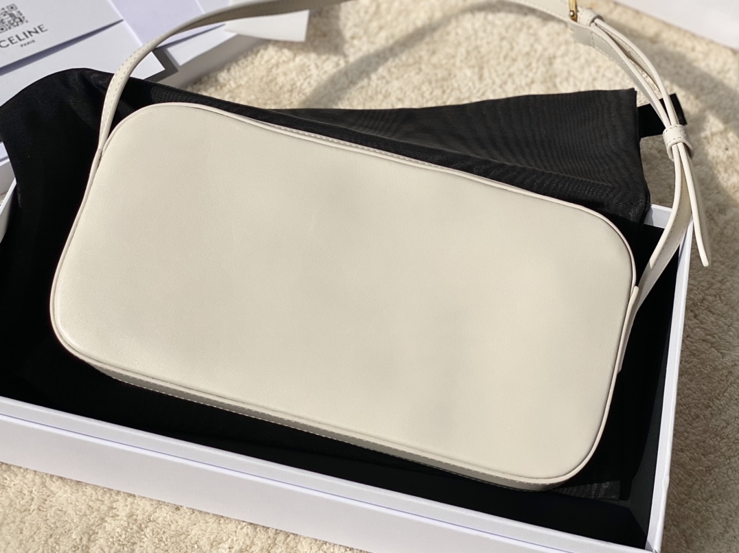 Ce**e camera bag