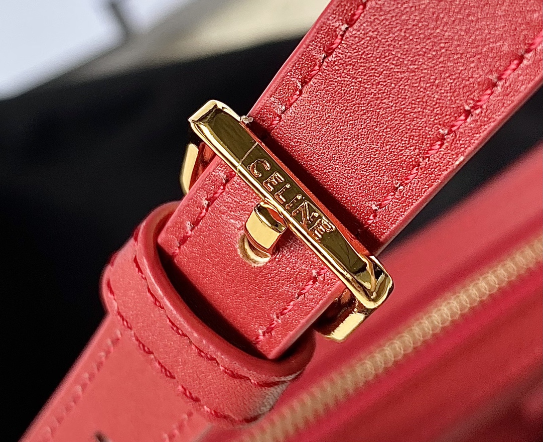 Ce**e camera bag
